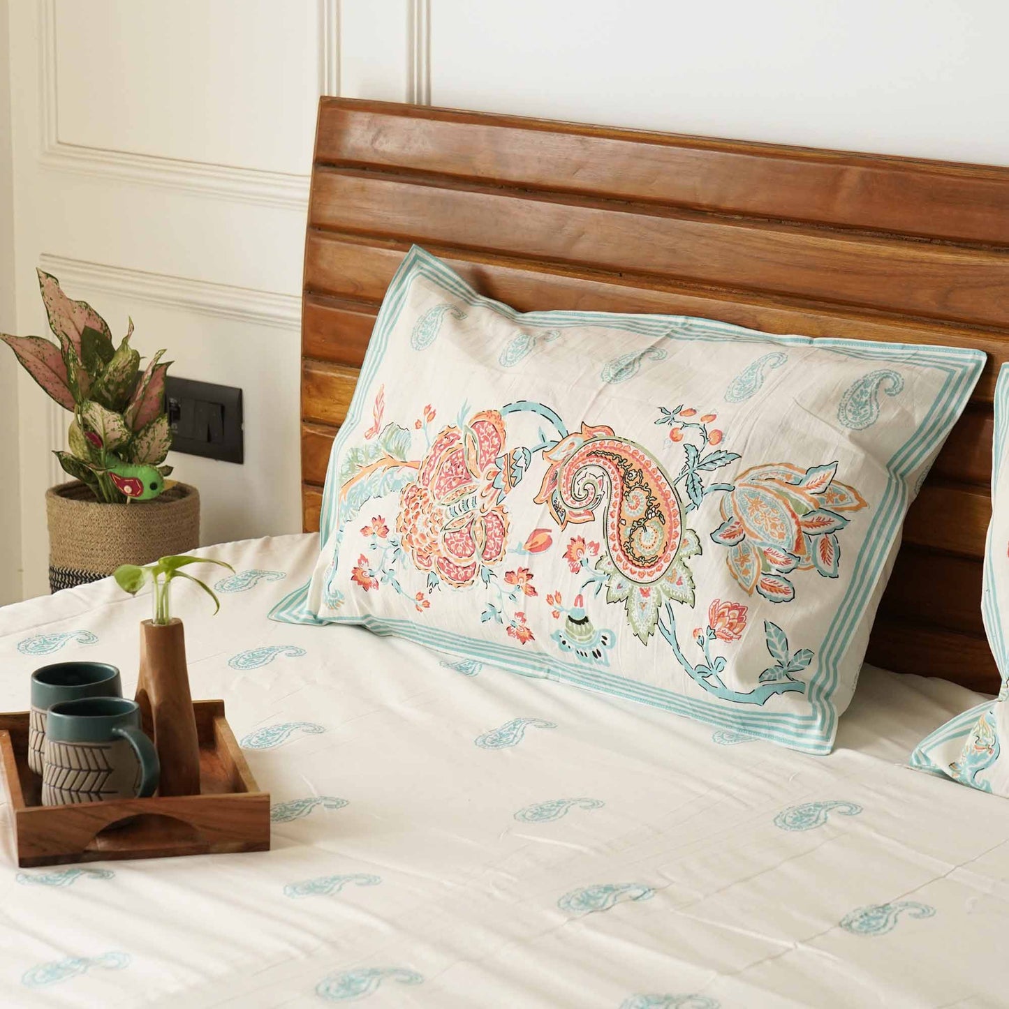 Jaal blue - Bedsheet (108x108 Inches)