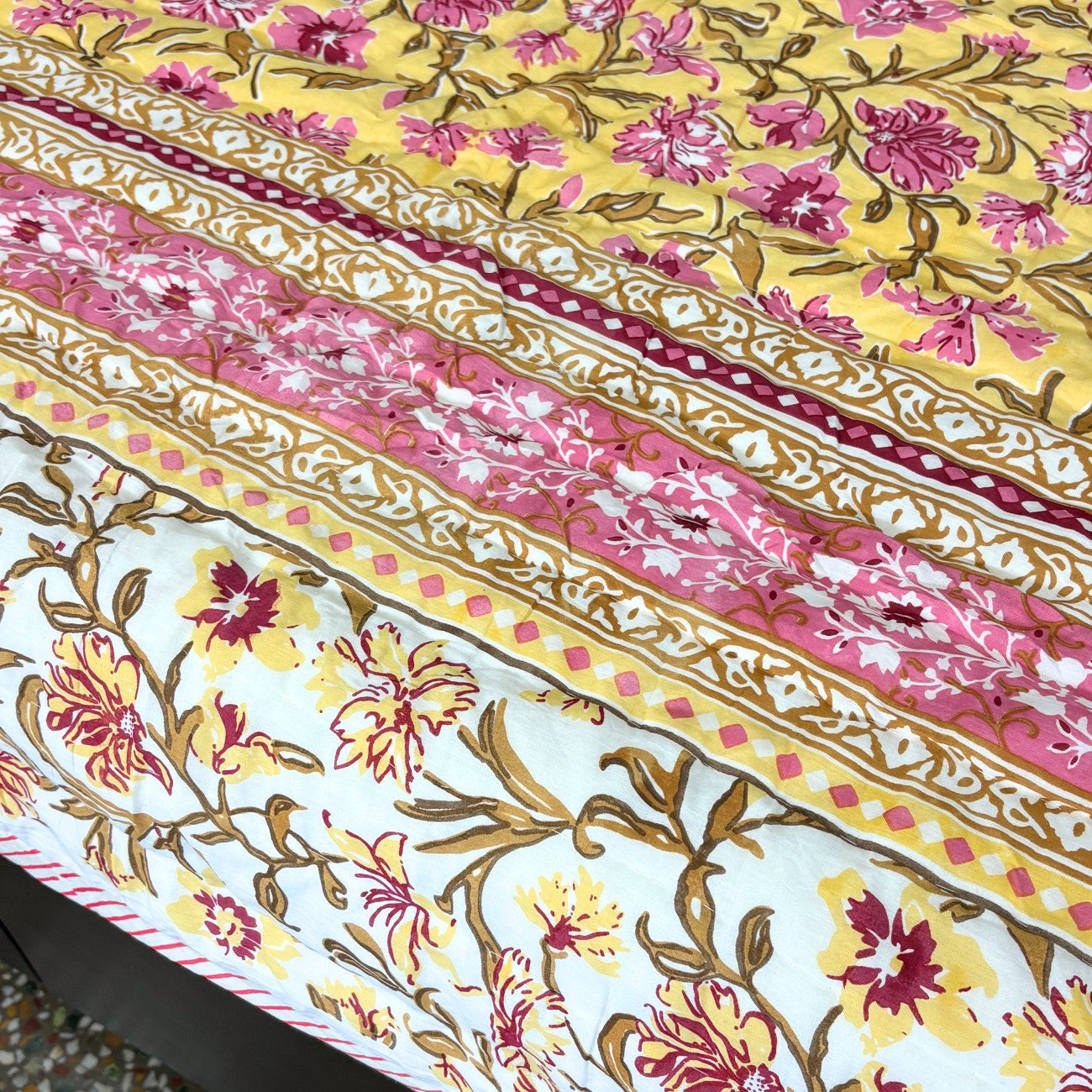 Baagh Yellow- Double Bed Razai/ Comforter