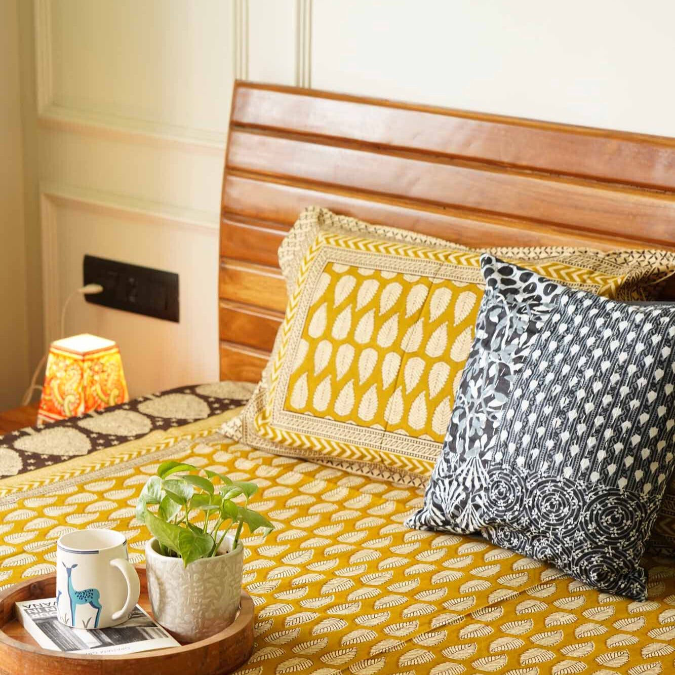 Kalamkari Mustard Leaf - Flat I Fitted Bedsheet (90x108 Inches)