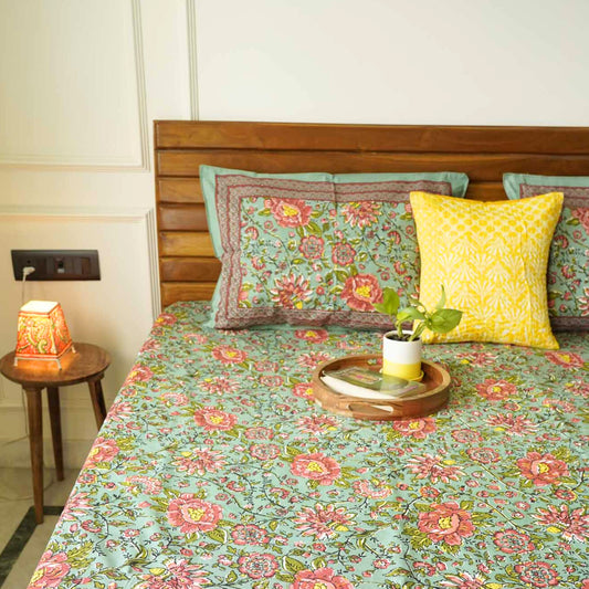 Guldasta - Flat I Fitted Bedsheet (90x108 Inches)