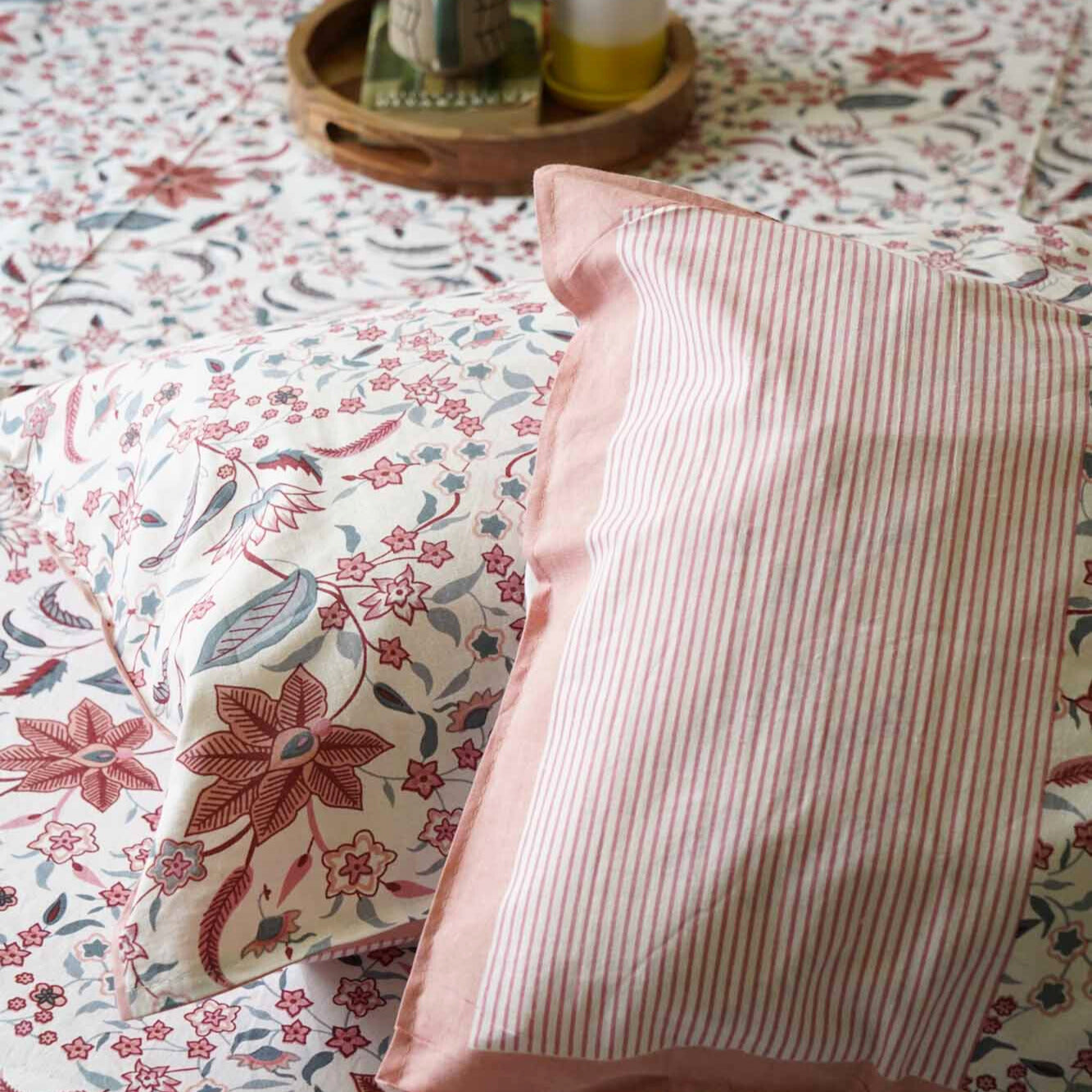 White Parkota - Flat I Fitted Bedsheet (90x108 Inches)