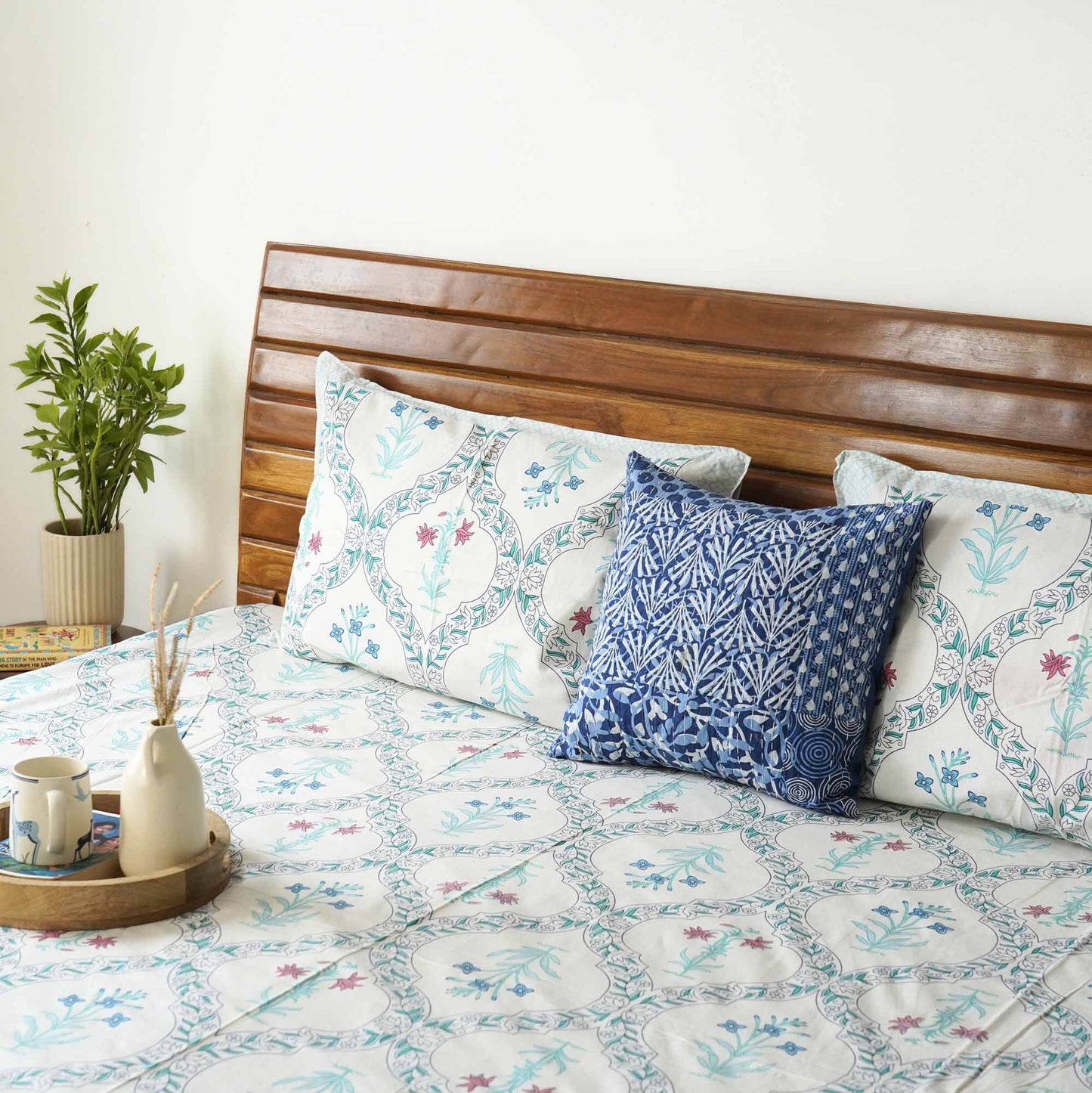 Roshanara - Blue – Double bed bedsheet(90x108 Inches)