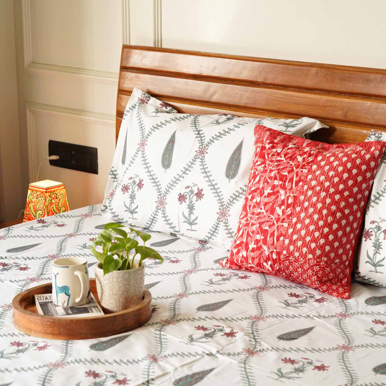 Zoya - Flat I Fitted Bedsheet (108x108 Inches)