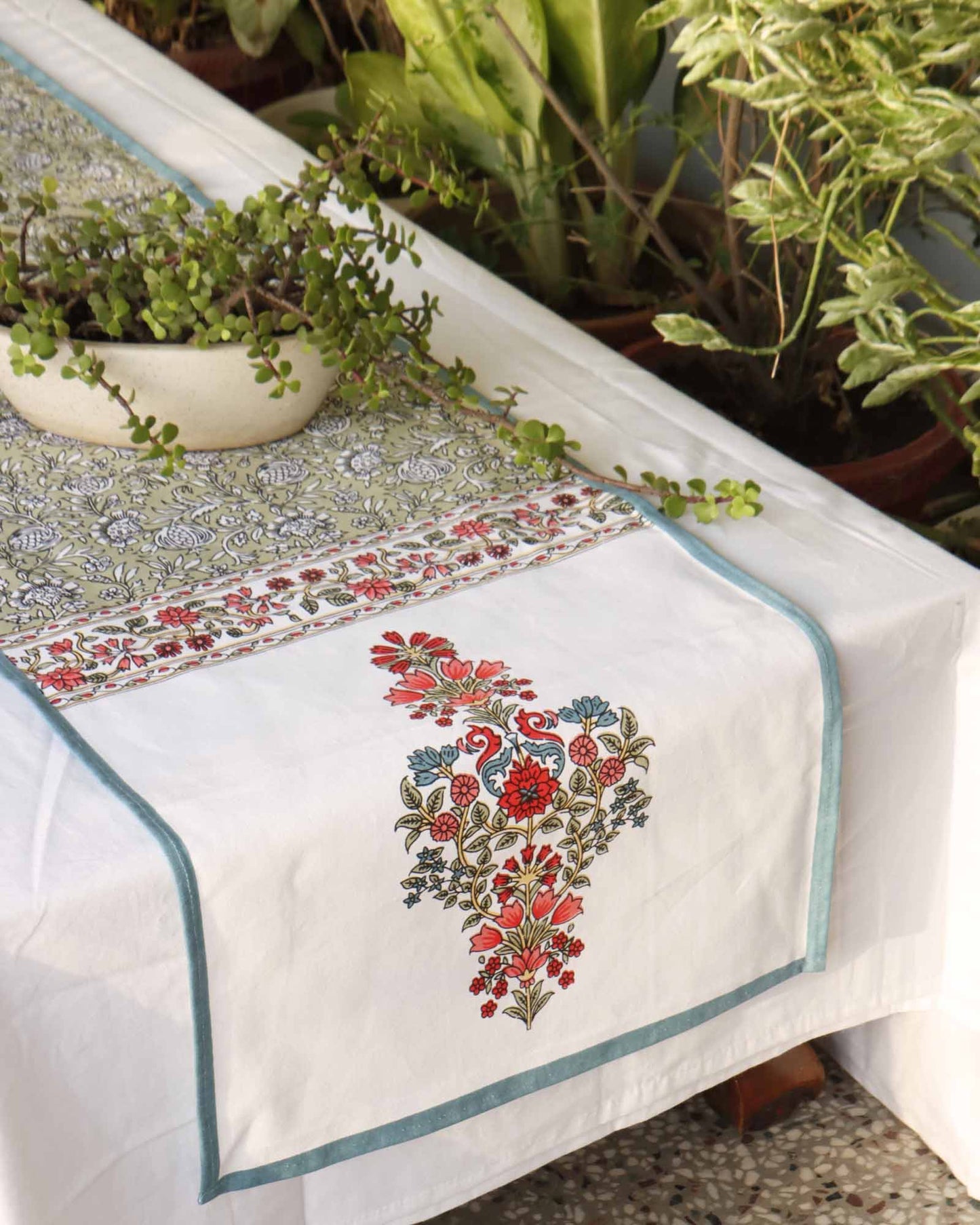 Green - Table Runner, Table Mats and Napkins