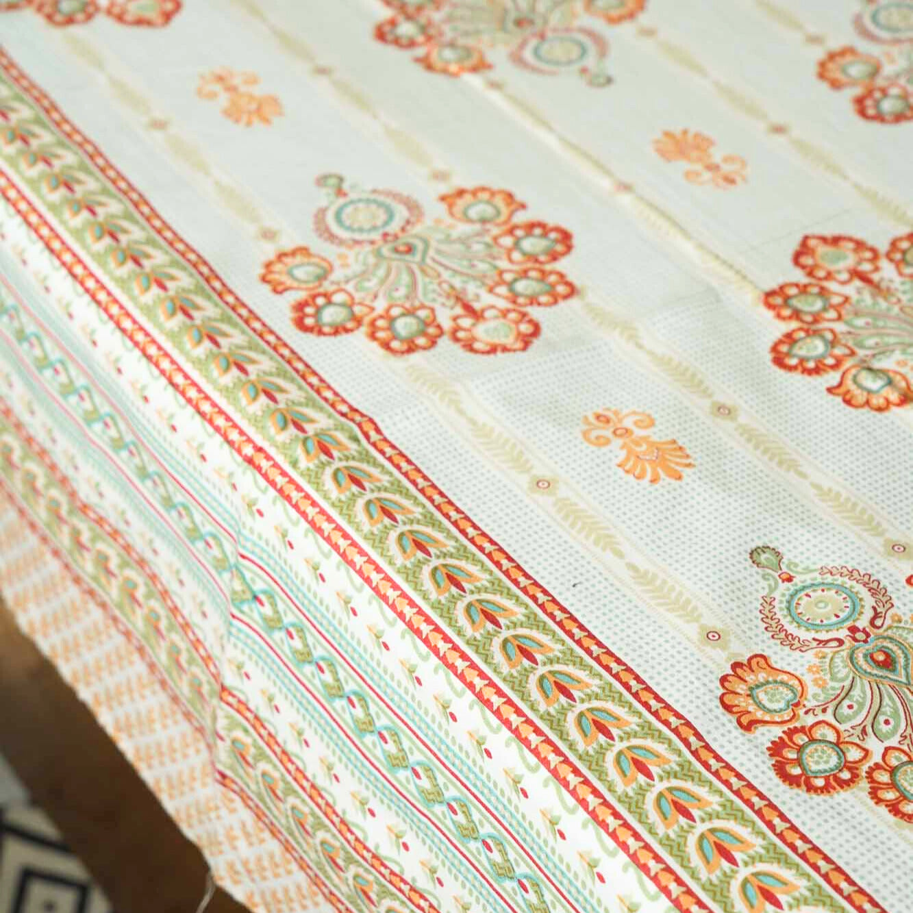Ashv - Flat I Fitted Bedsheet (108x108 Inches)
