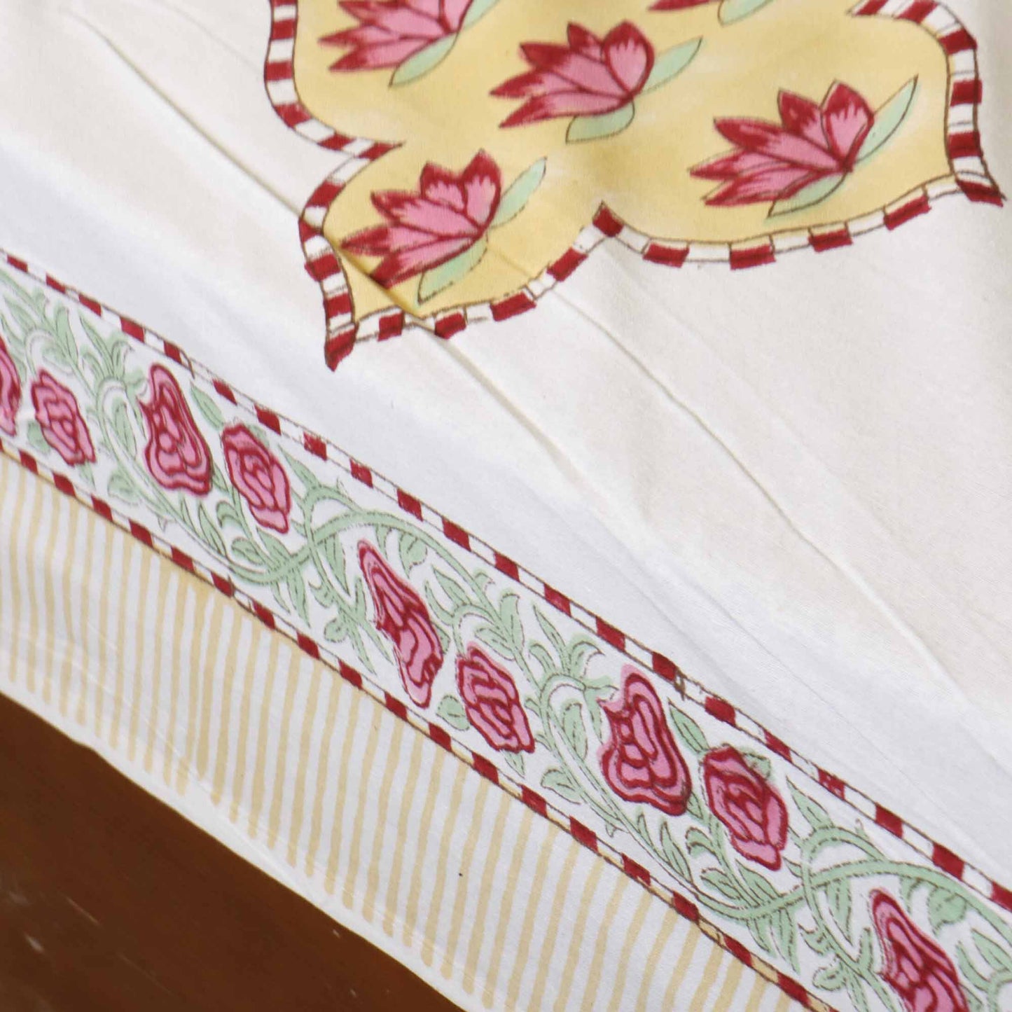 Choice of India - Hand block Bedsheet (108x108 Inches)
