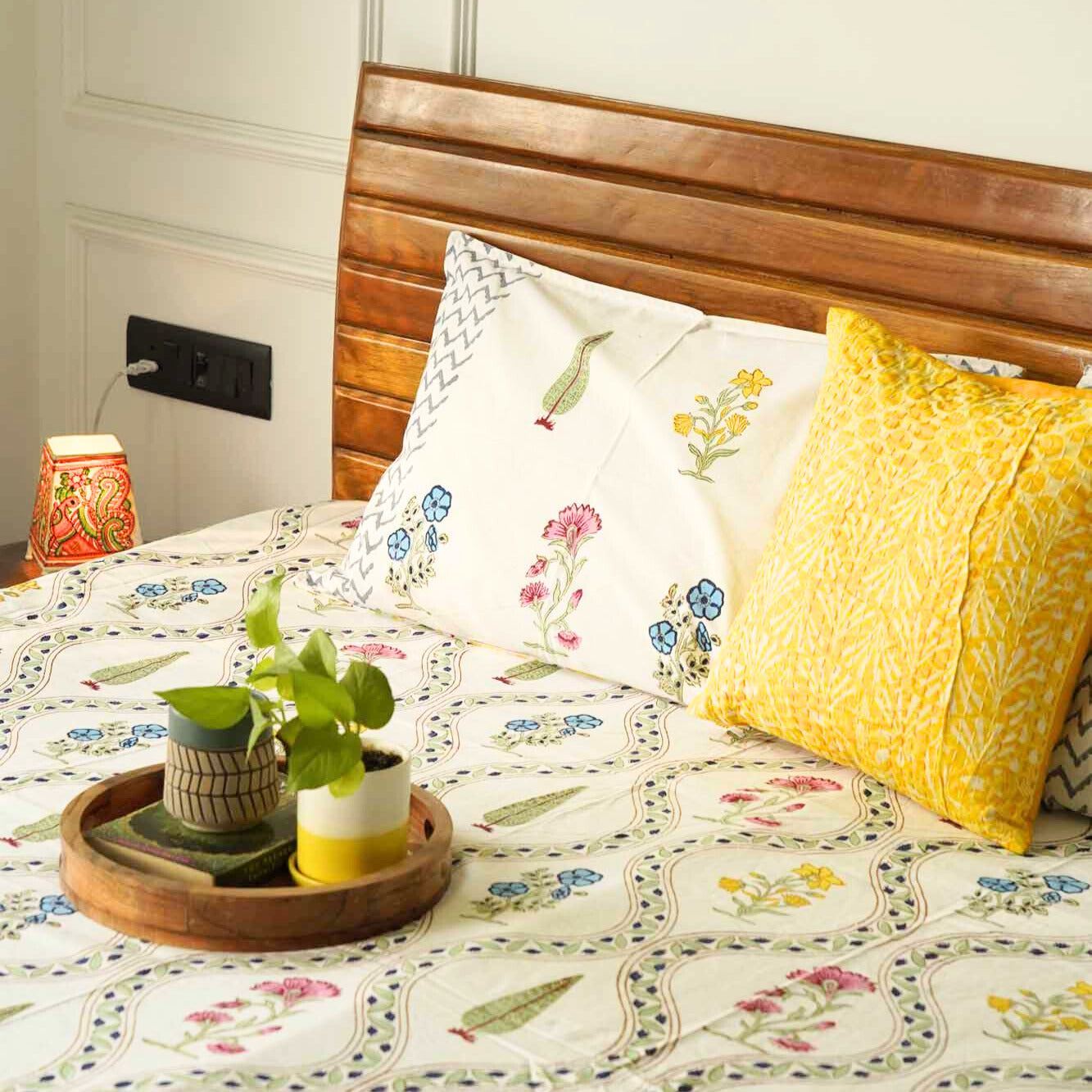 Nargis - Hand block Bedsheet (108x108 Inches)