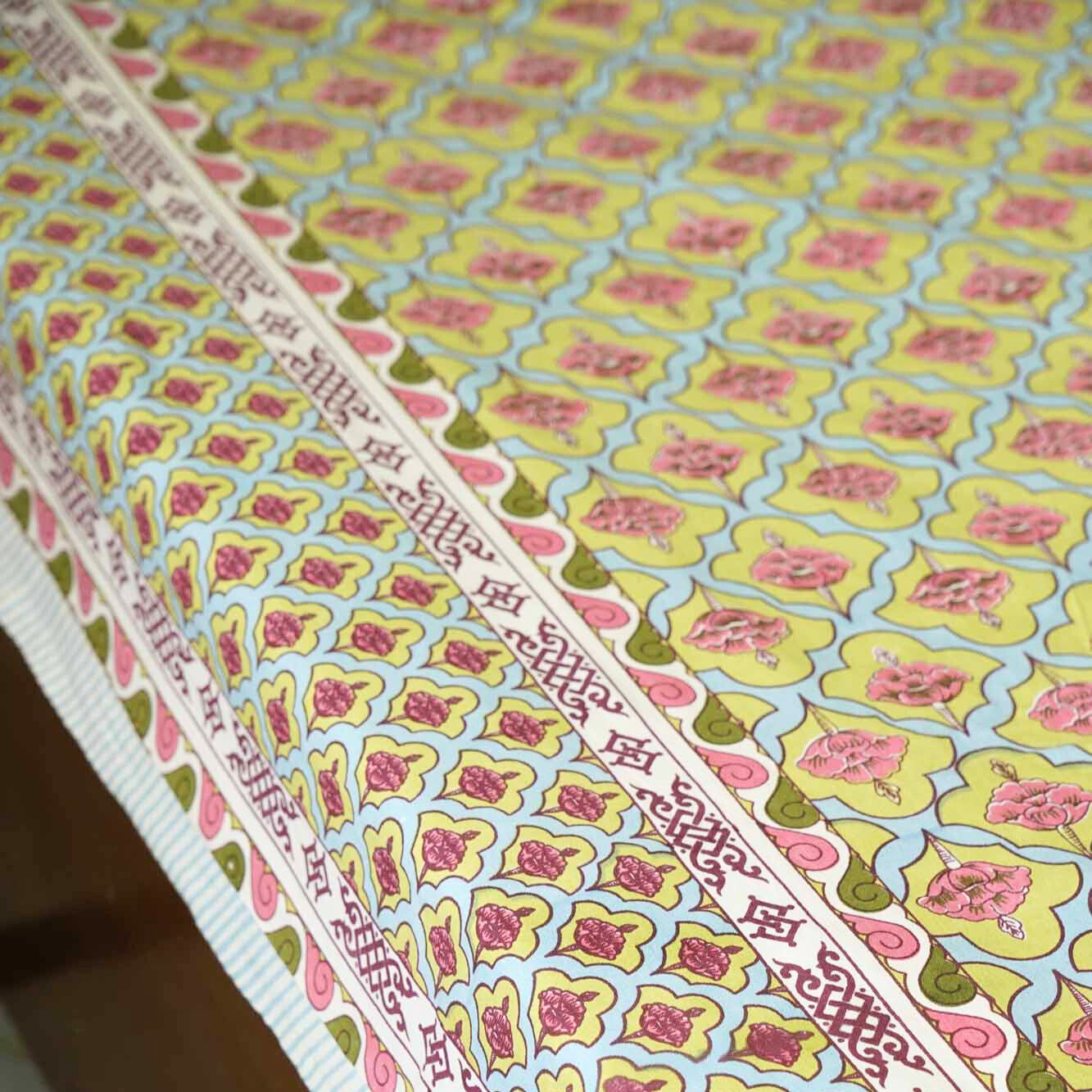 Kamal – Flat I Fitted Bedsheet (90x108 Inches)