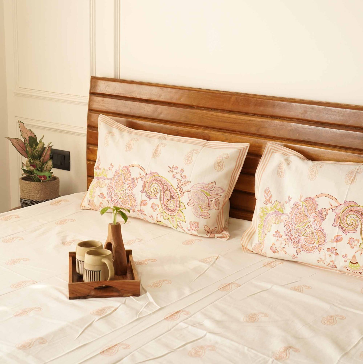 Jaal Peach - Bedsheet (108x108 Inches)
