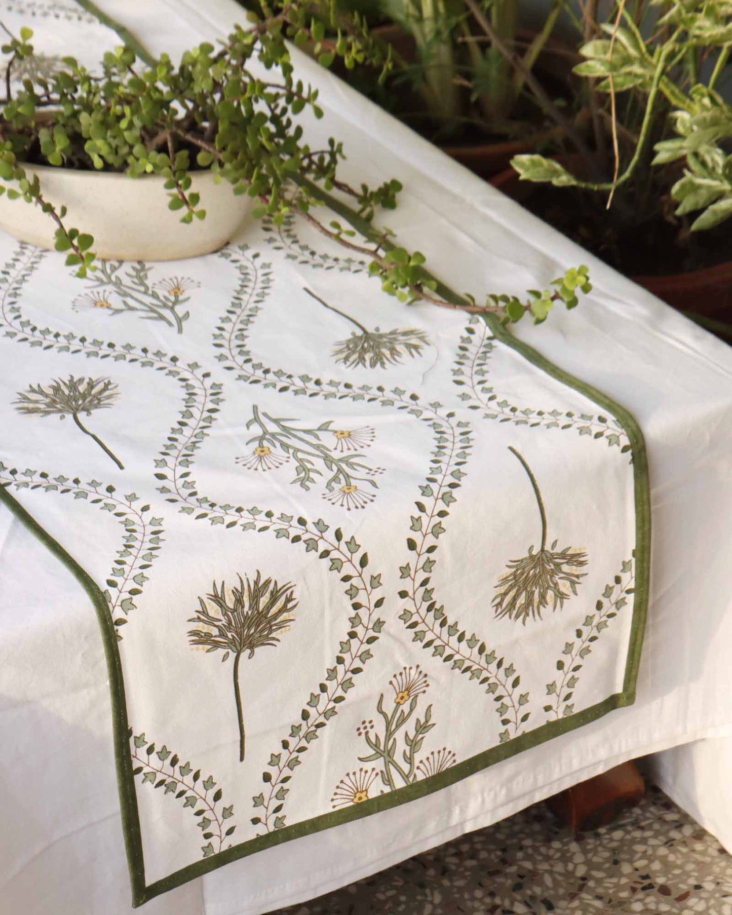 Bel - Table Runner, Table Mats and Napkins