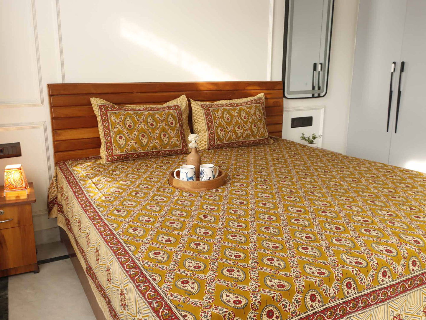 Kalamkari Mustard Booti - Flat I Fitted Bedsheet (108x108 Inches)