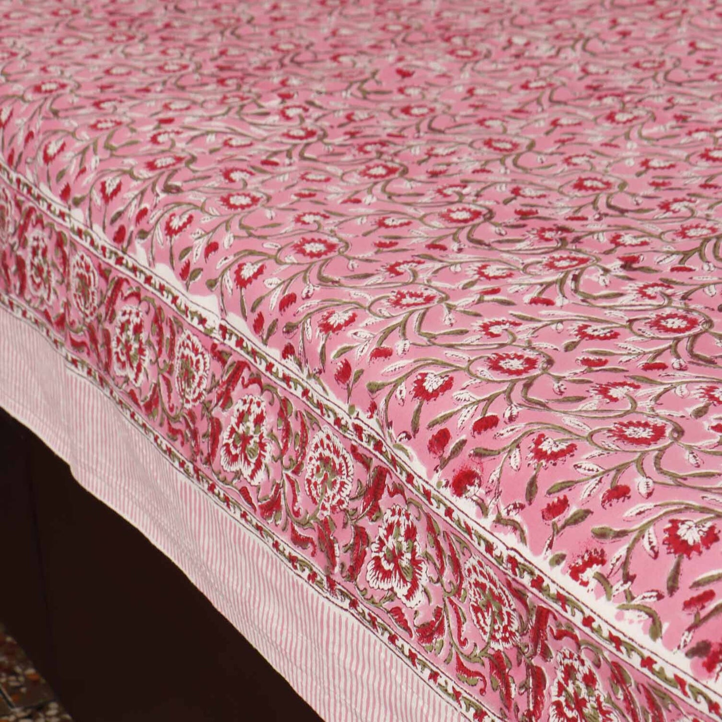 Jugni Pink – Hand Block Print Bedsheet (90x108 Inches)