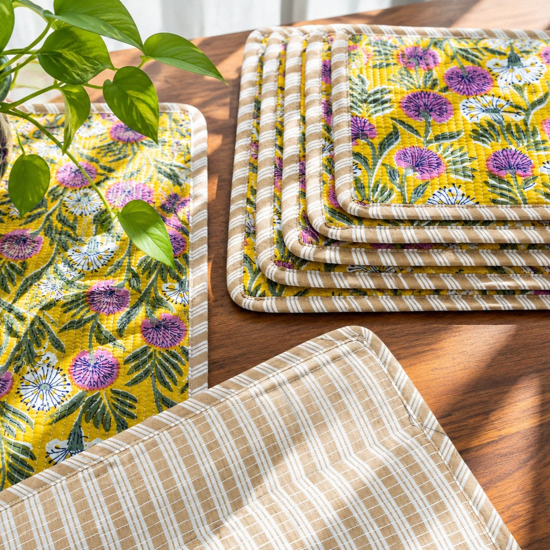 Daffodil - Quilted Table Runner and 6 Mats