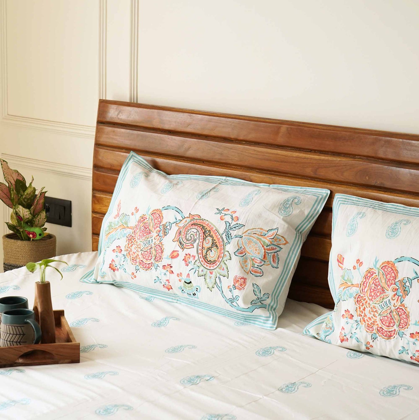 Jaal blue - Bedsheet (108x108 Inches)