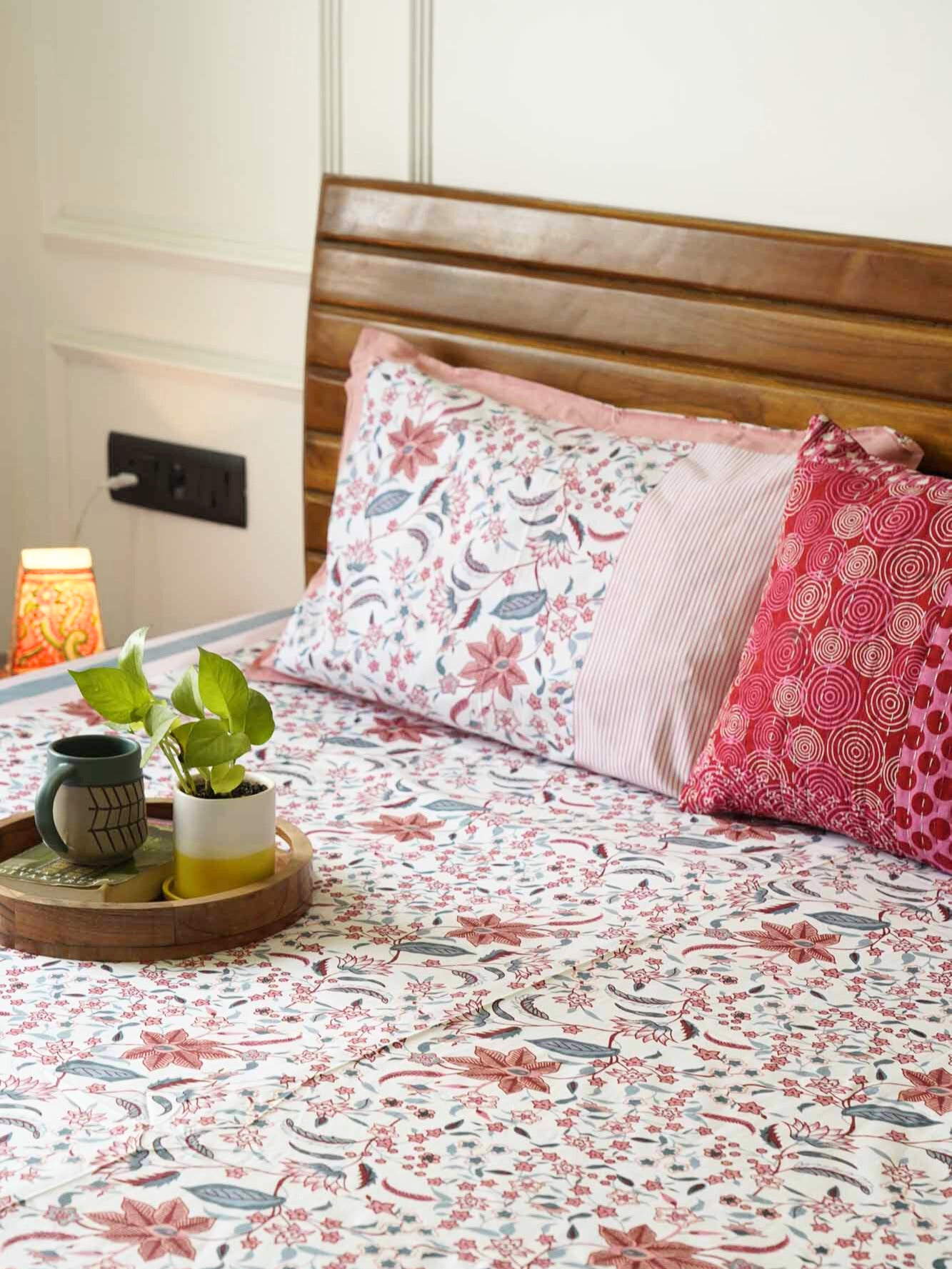 White Parkota - Flat I Fitted Bedsheet (90x108 Inches)