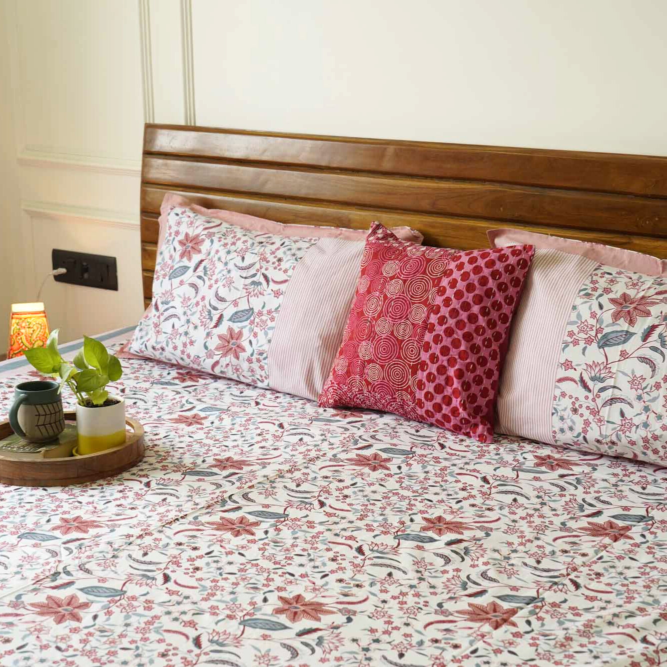 White Parkota - Flat I Fitted Bedsheet (90x108 Inches)