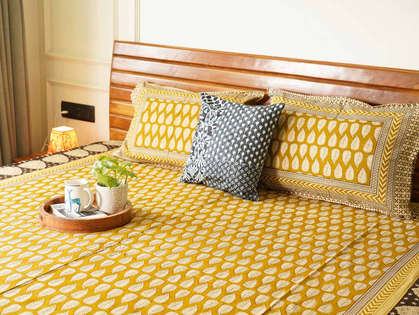 Kalamkari Mustard Leaf - Flat I Fitted Bedsheet (90x108 Inches)