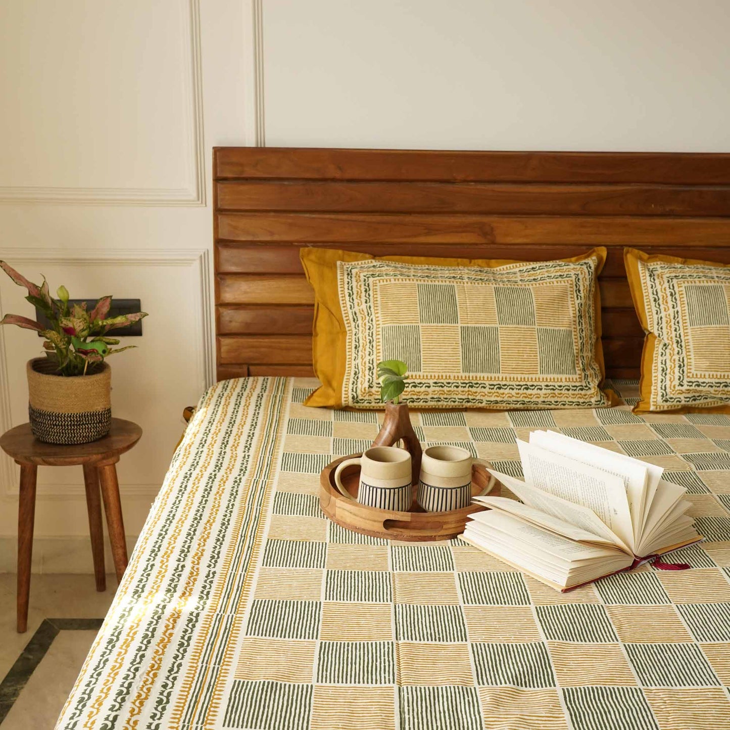 Lakeerein - Brown - Flat/Fitted Bedsheet (90x108 Inches)