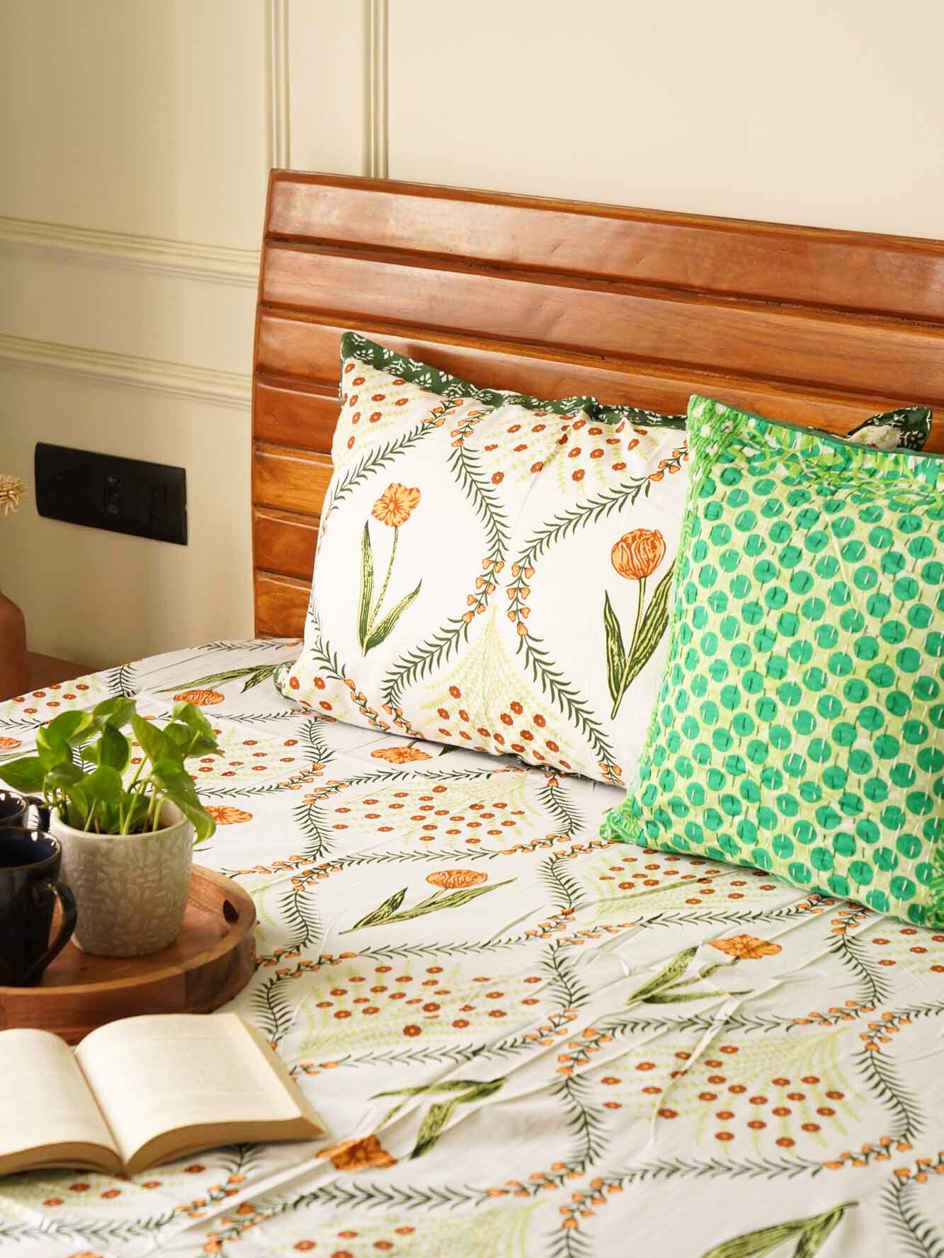 Kyaari - Flat I Fitted Bedsheet (108x108 Inches)