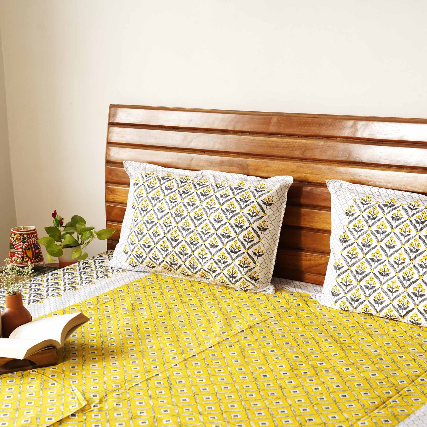 Basant – Yellow - Flat I Fitted Bedsheet (90x108 Inches)