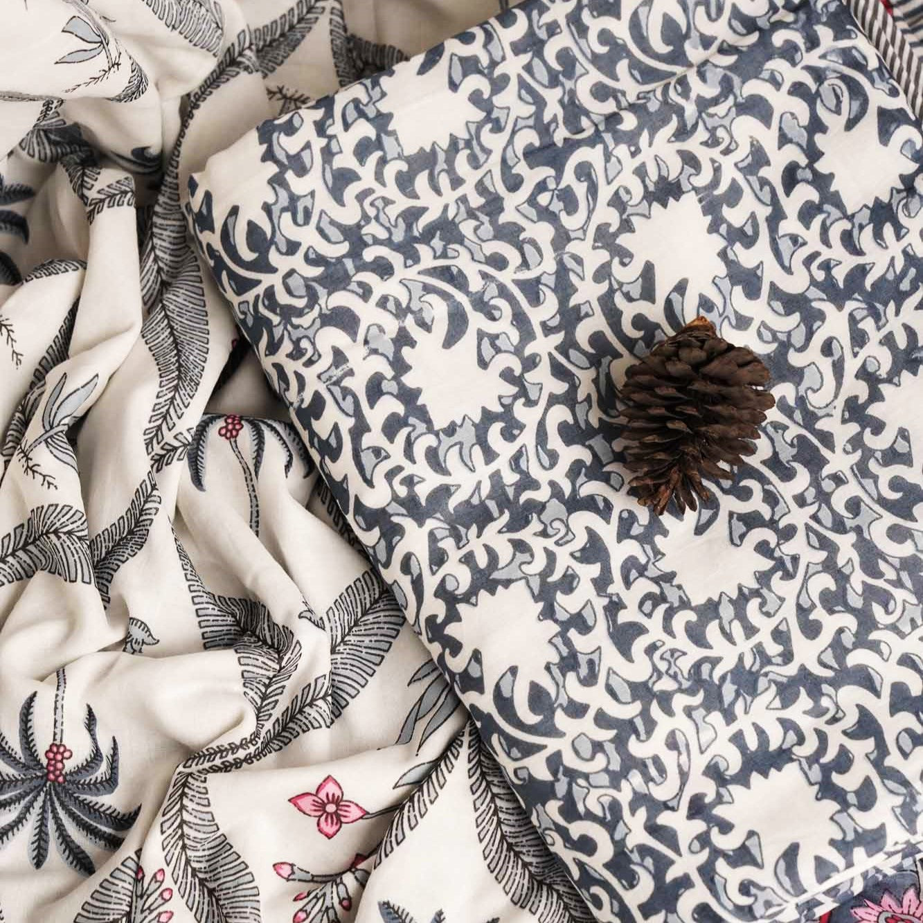 Pair of Single Bed Reversible Mul Dohar – Khajoor ka Ped