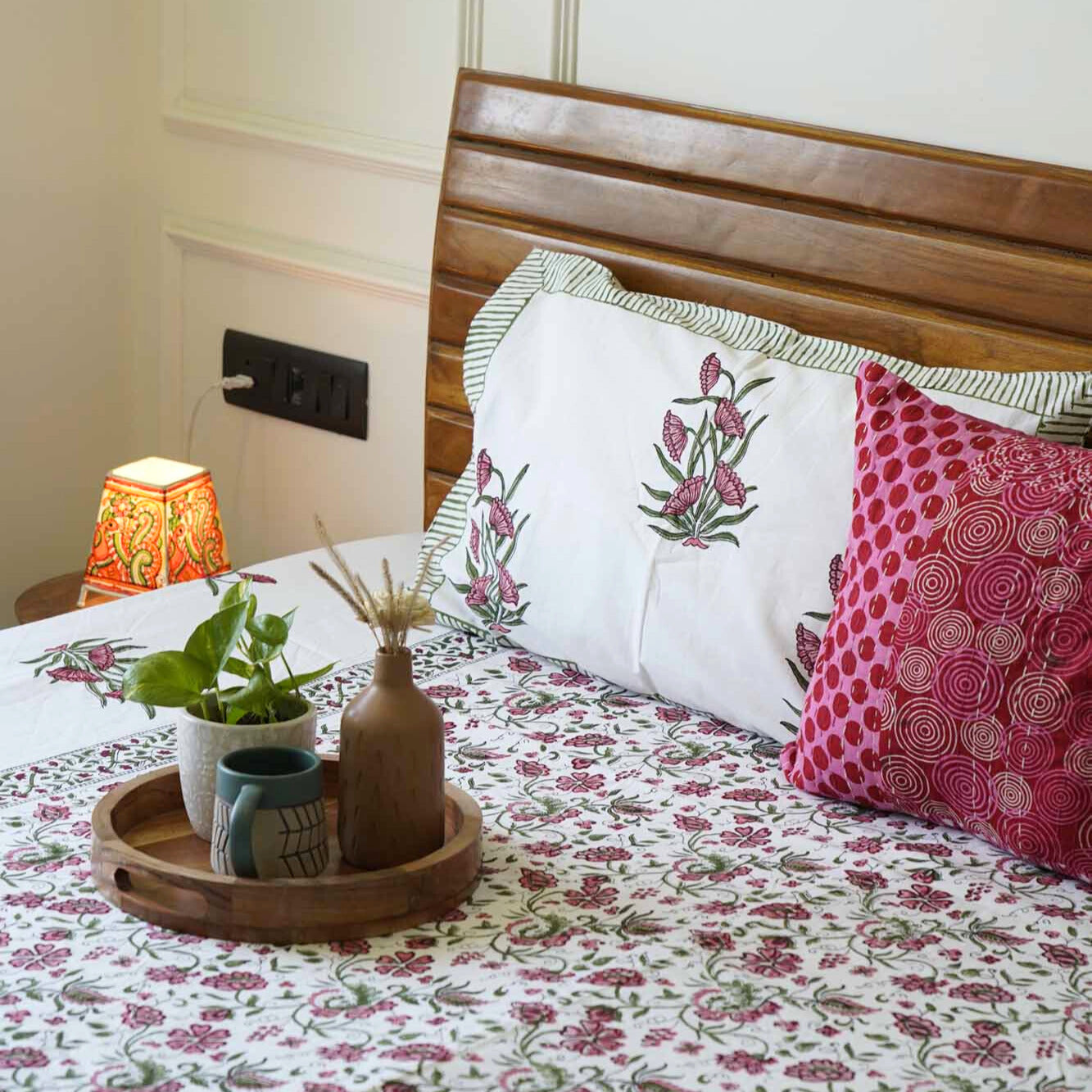 Pink Phool - Hand block Bedsheet (90x108 Inches)