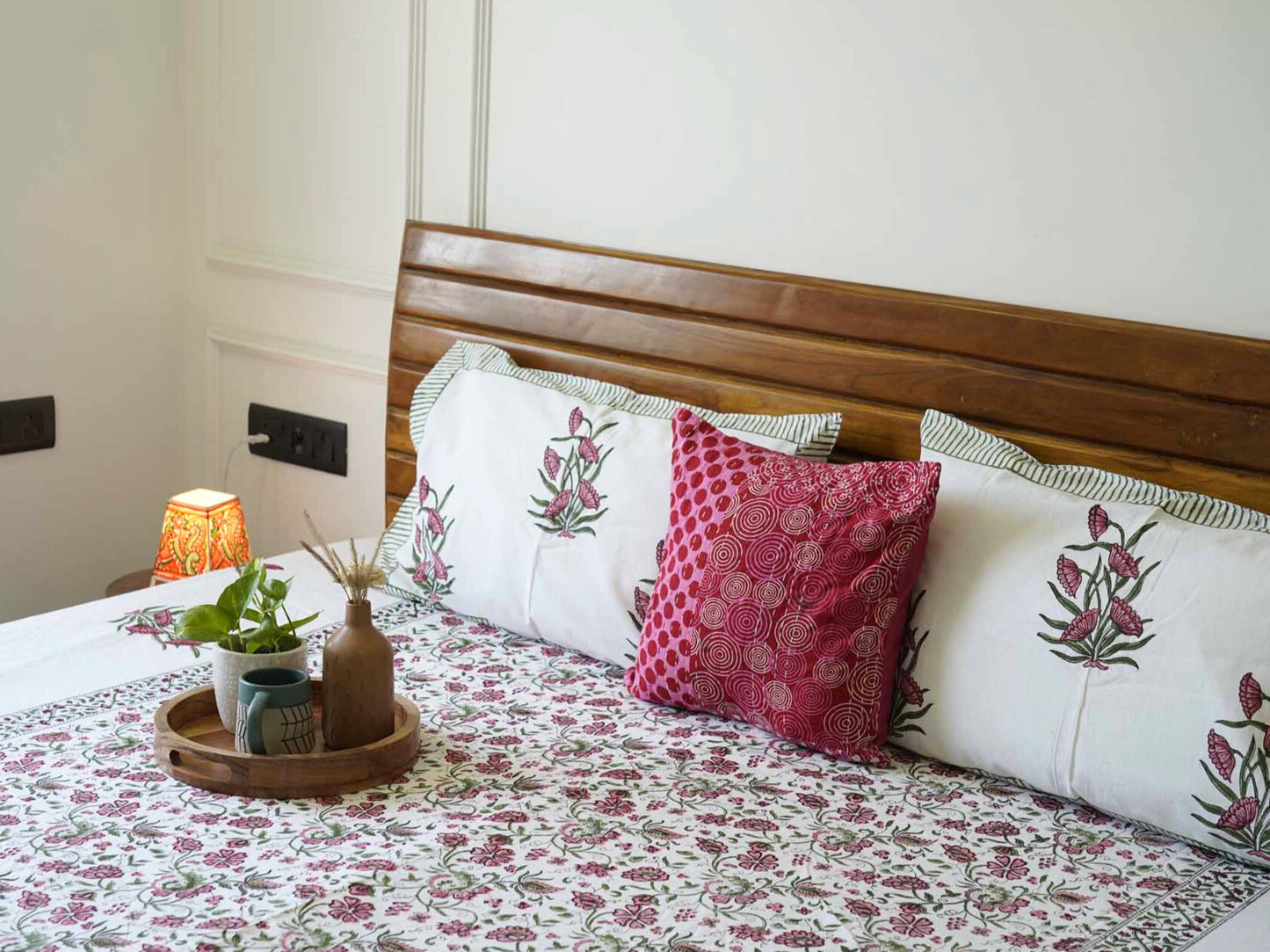 Pink Phool - Hand block Bedsheet (90x108 Inches)