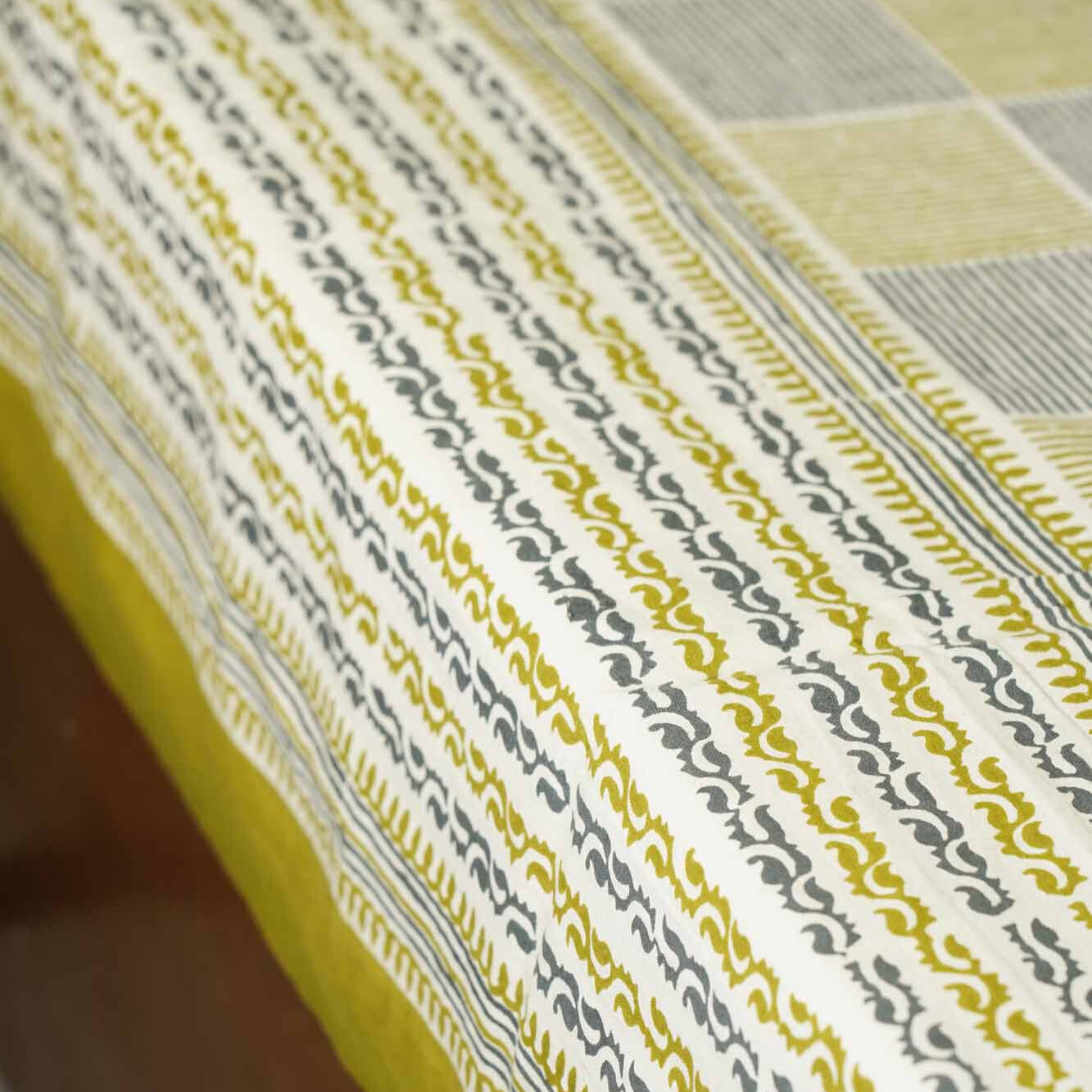 Lakeerein - Green - Flat/Fitted Bedsheet (90x108 Inches)