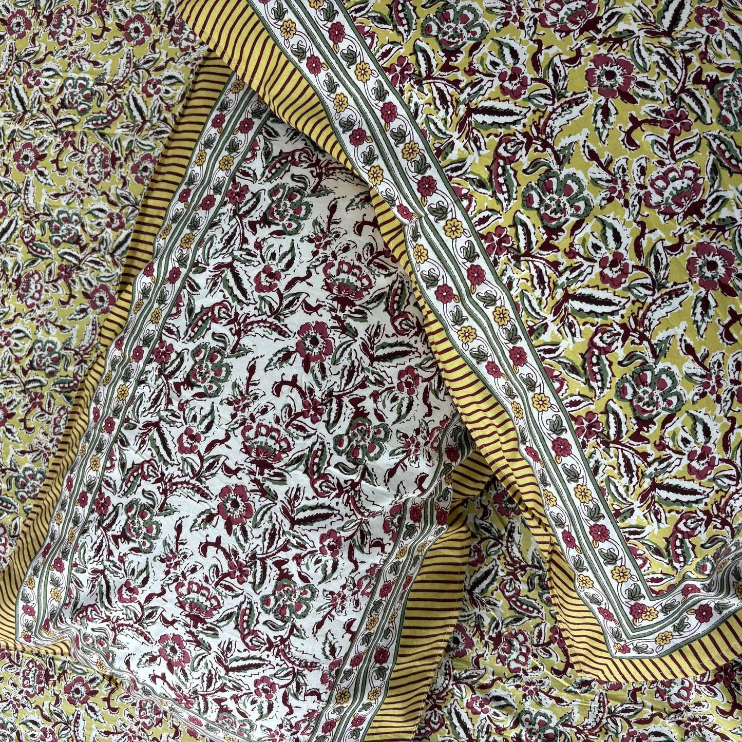 Phulwari Yellow - Flat I Fitted Bedsheet (90x108 Inches)