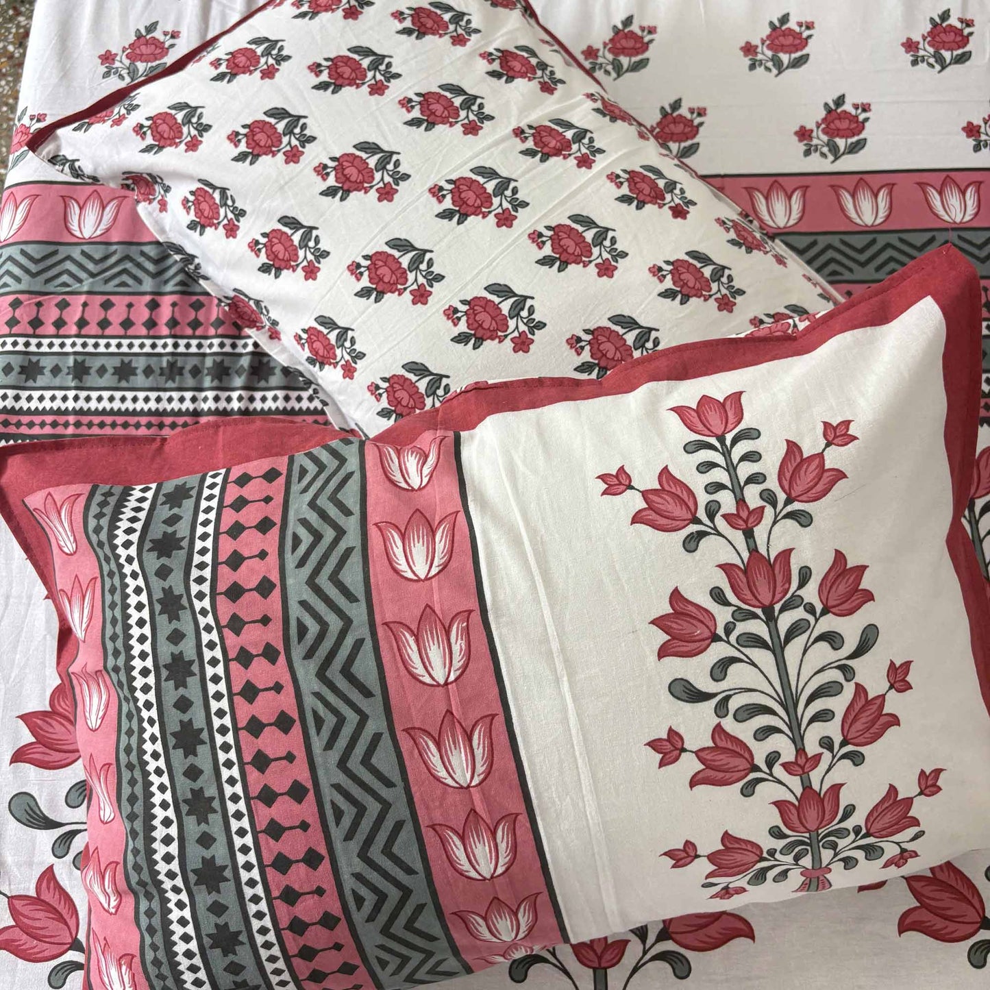 Palaash - Red – Flat I Fitted Bedsheet (108x108 Inches)