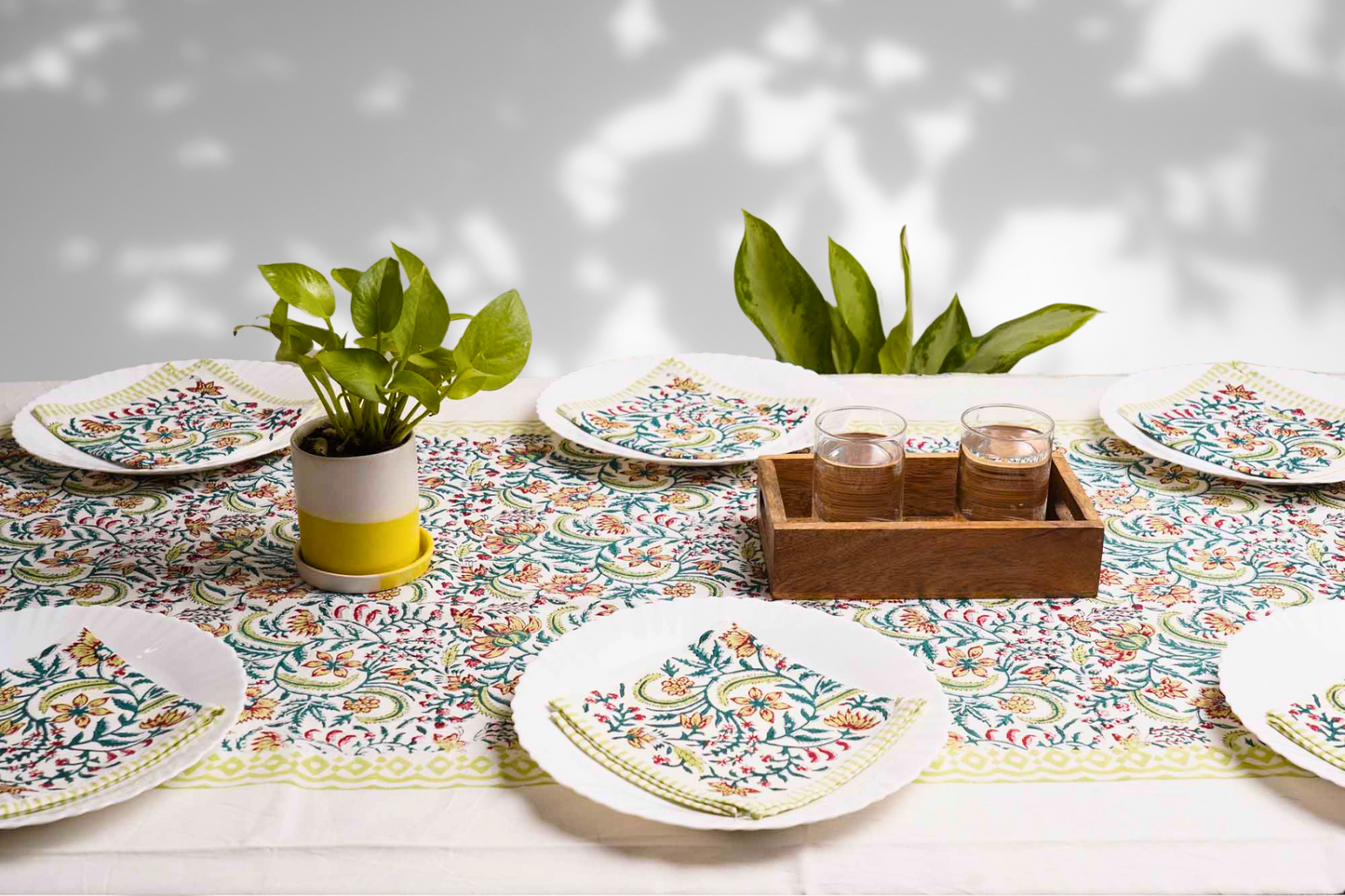 Amaltas - Six seater Dining table cover with six napkins