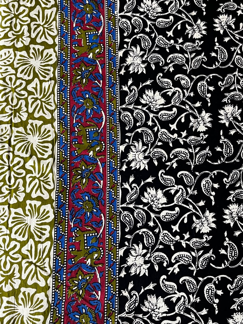 Black Kalamkari - Flat I Fitted Bedsheet (90x108 Inches)