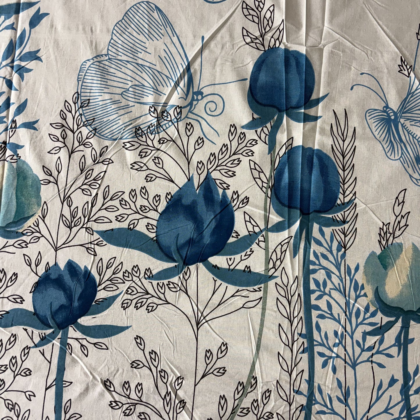 Titli Bahar - Flat I Fitted Bedsheet (108x108 Inches)