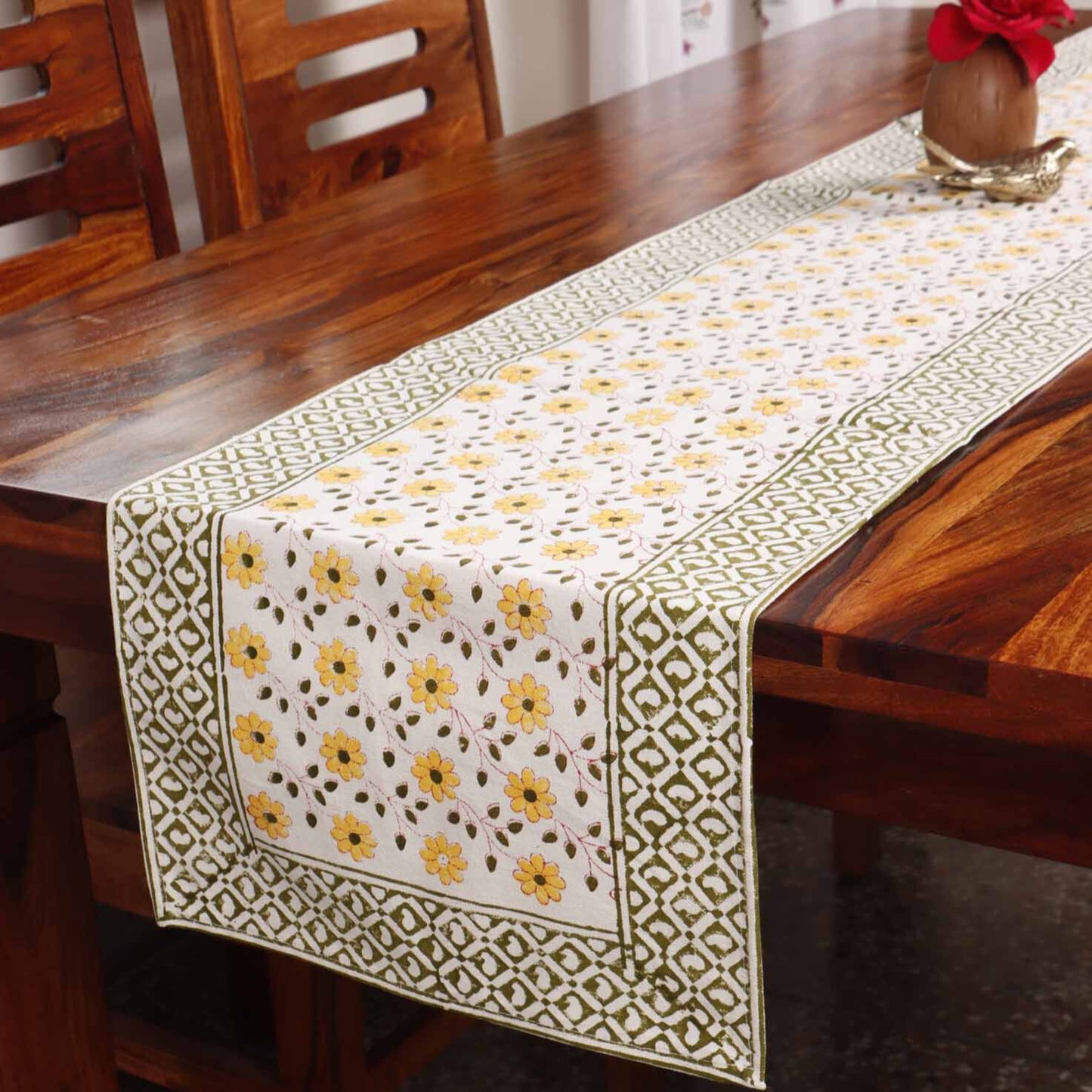 Amaltaas - Table Runner