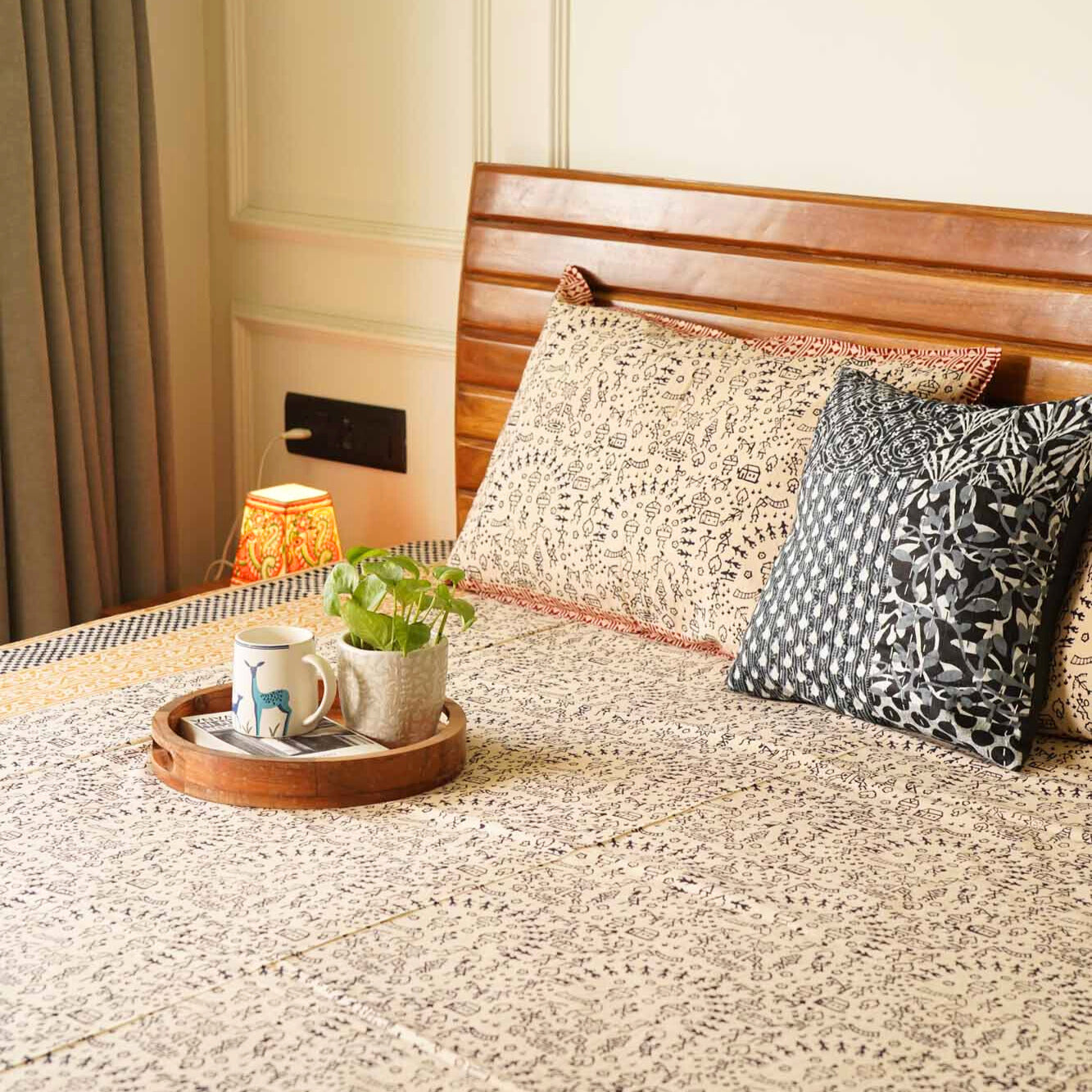 Hand Block Kalamkari Worli Black Single Bed Bedsheet (60x90 Inches)