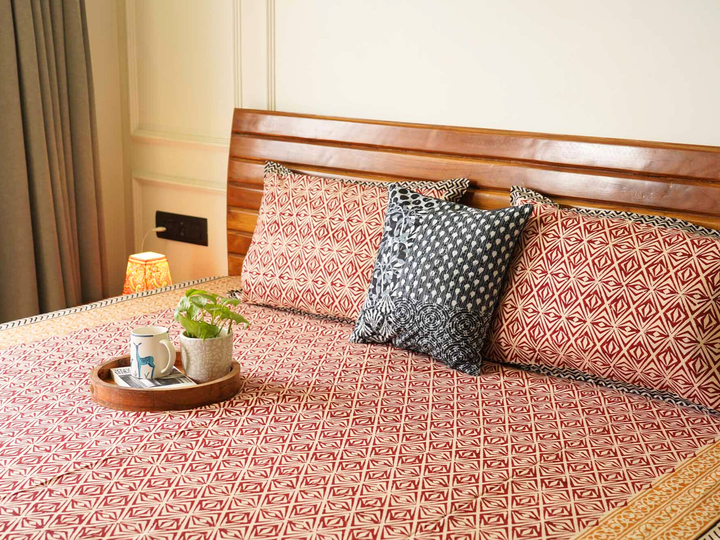 Hand Block Kalamkari Diamond Bedsheet (90x108 Inches)