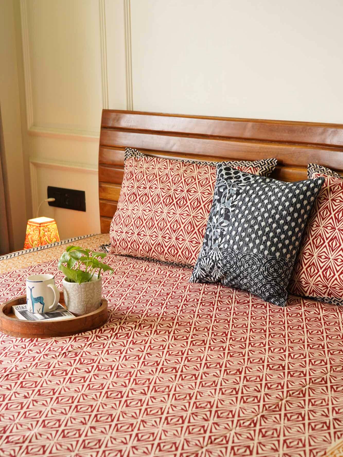 Hand Block Kalamkari Diamond Bedsheet (90x108 Inches)