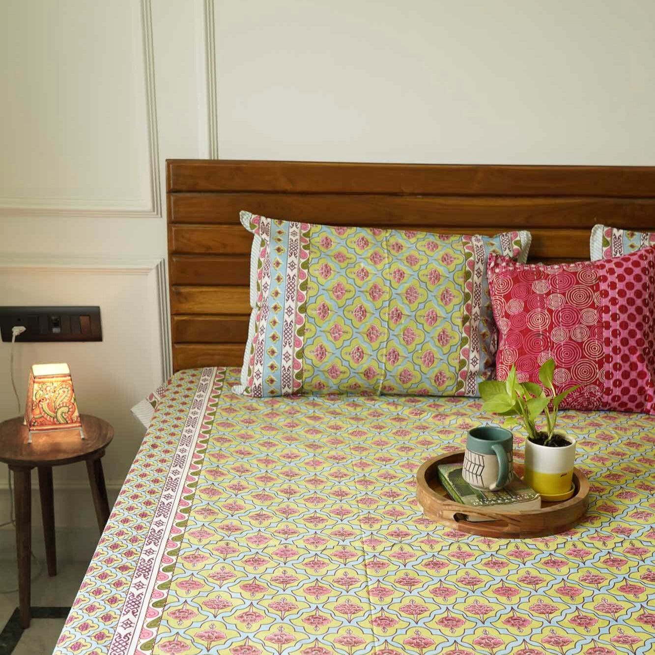 Kamal – Flat I Fitted Bedsheet (90x108 Inches)