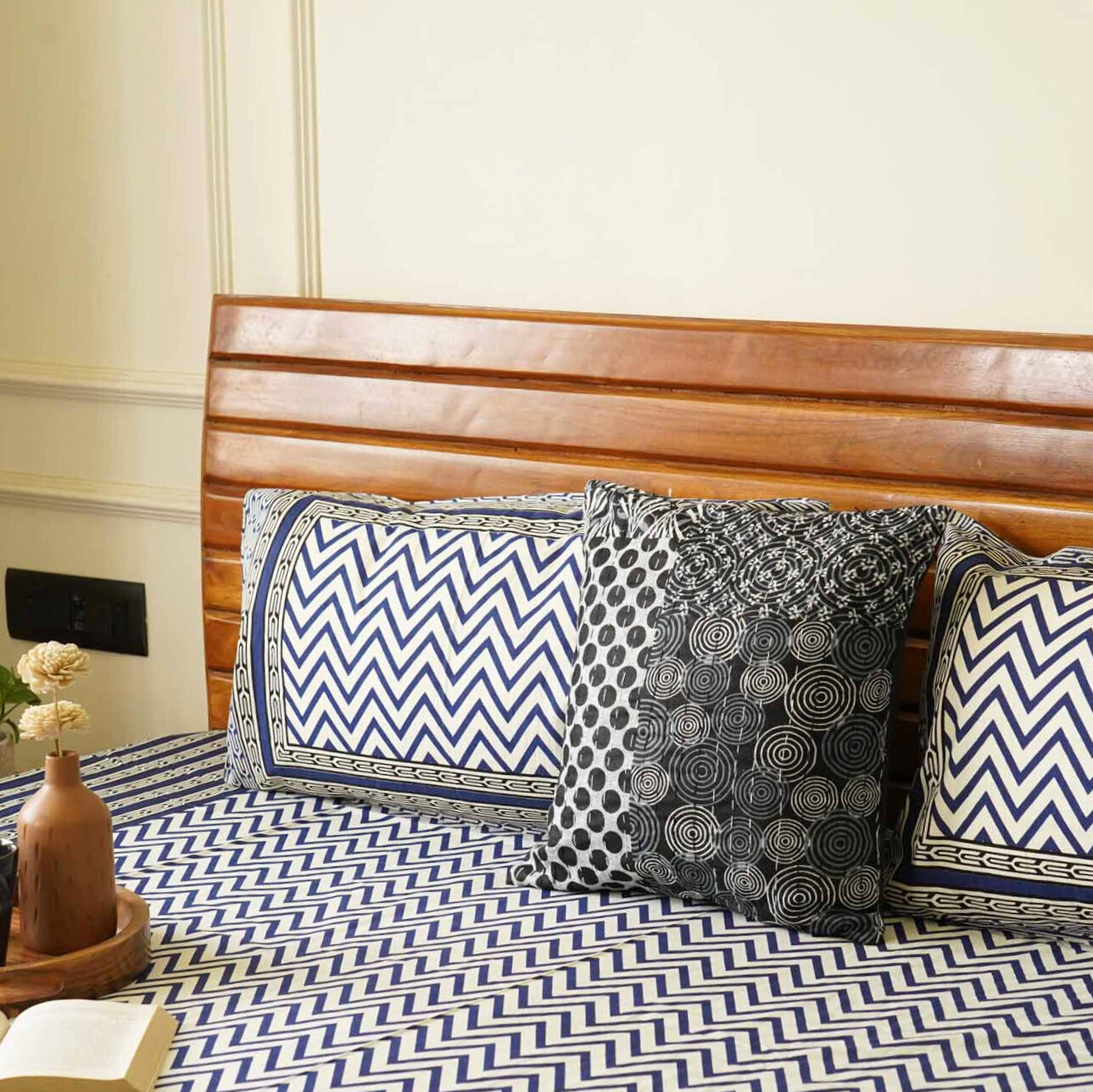 Chevron - Blue – Flat I Fitted Bedsheet (90x108 Inches)