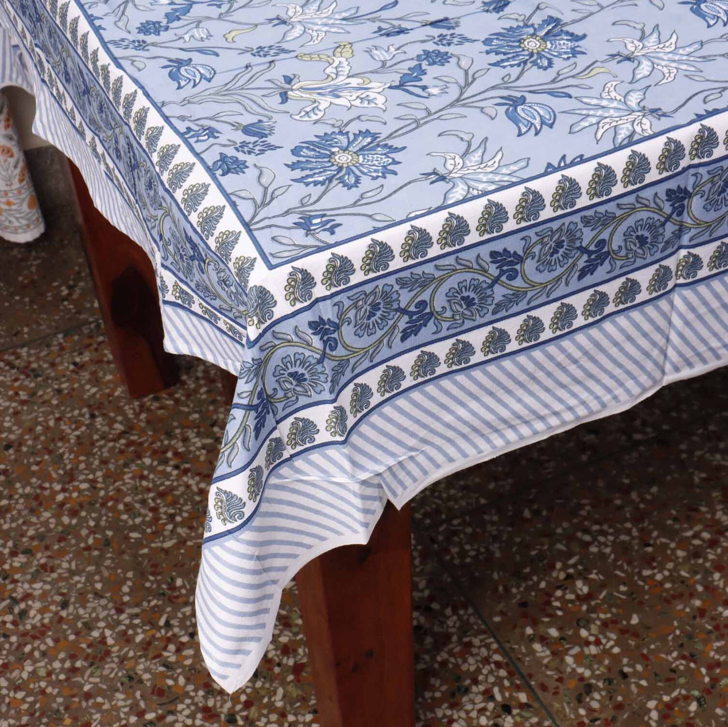 Vasanti - Six seater Dining Table Cover