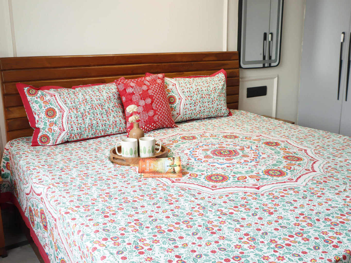 Kalakriti - Flat I Fitted Bedsheet (108x108 Inches)