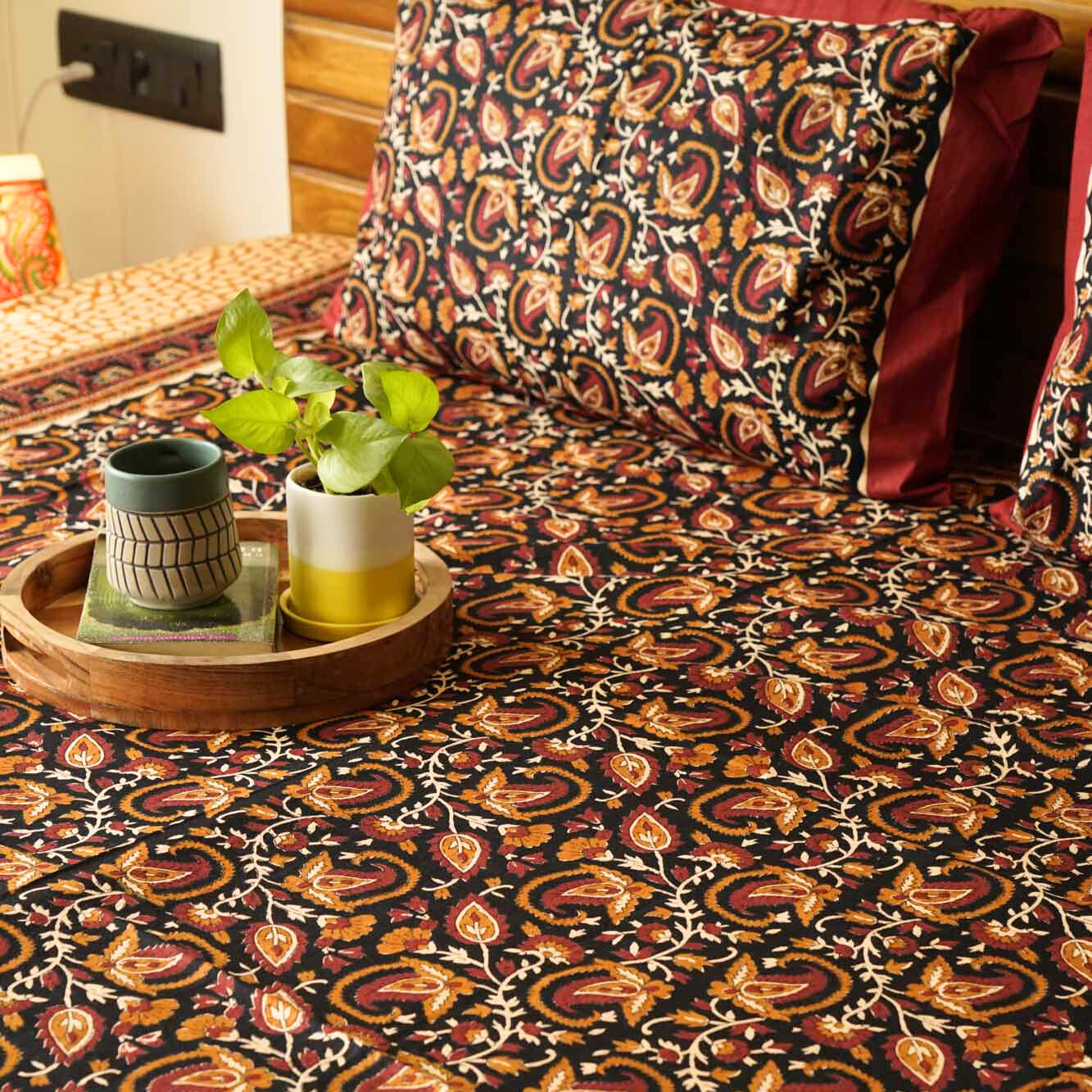 Kalamkari Kaali - Flat I Fitted Bedsheet (90x108 Inches)