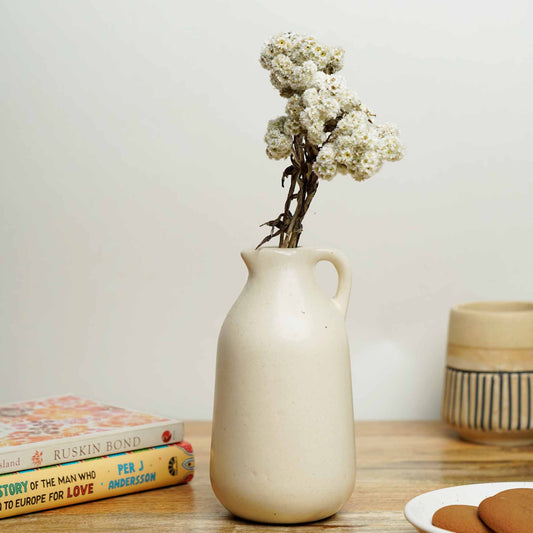 Eggshell Vase I Pourer