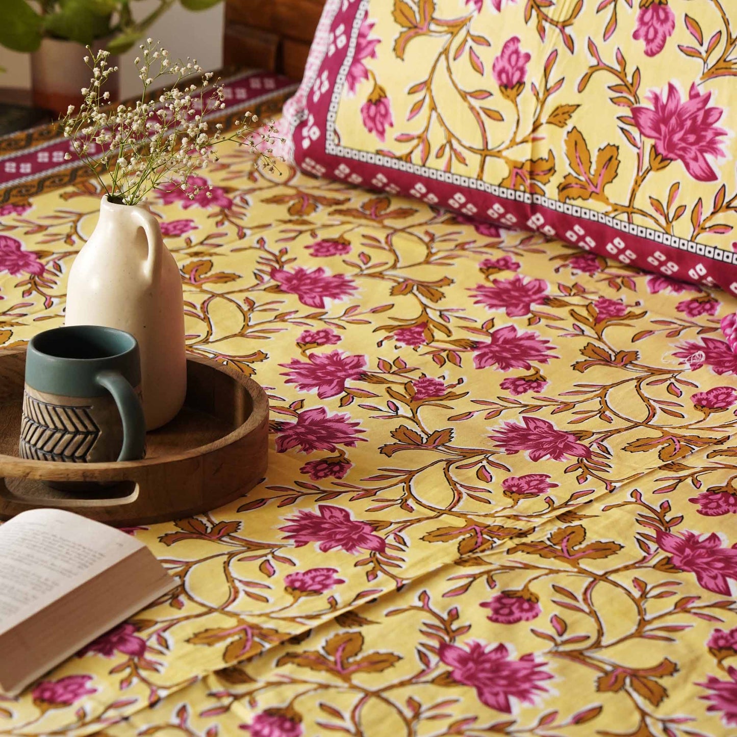 Baagh – Yellow - Flat I Fitted Bedsheet (90x108 Inches)