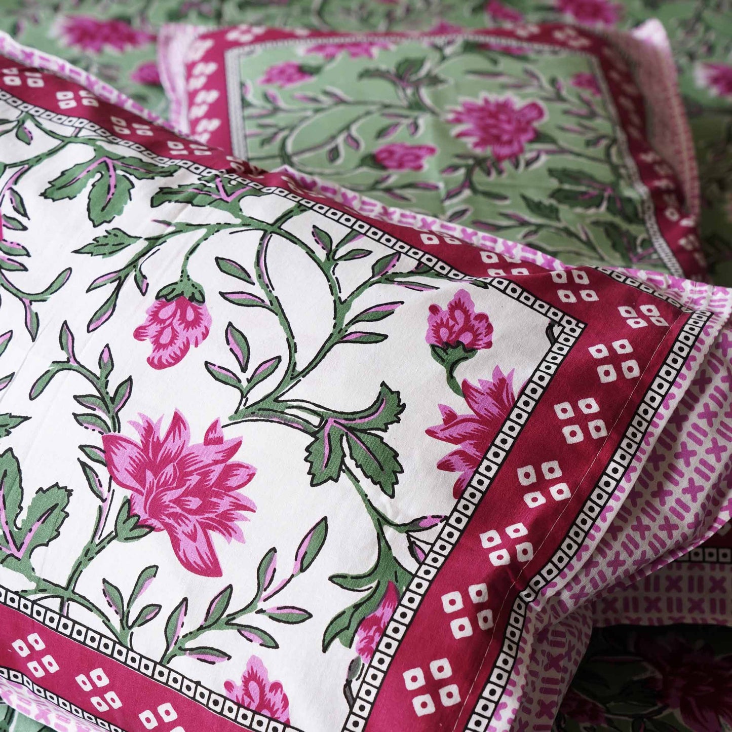 Baagh - Green - Flat I Fitted Bedsheet (90x108 Inches)