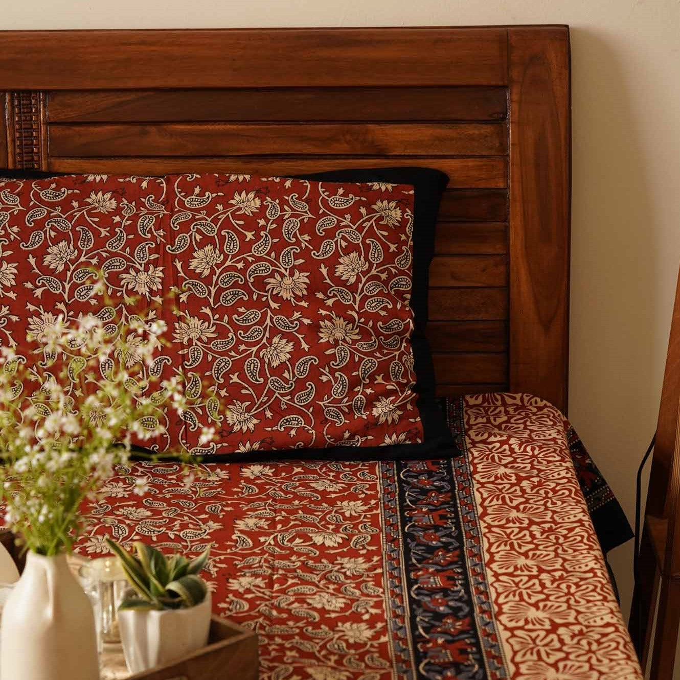 Maroon Kalamkari - Flat I Fitted Bedsheet (90x108 Inches)