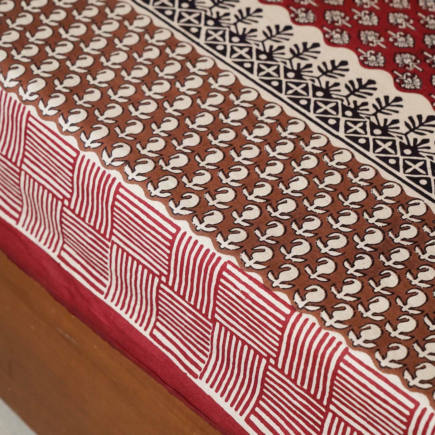 Kalamkari – Maroon – Single Bed (60x90) I Flat I Fitted Bedsheet (90x108 Inches)