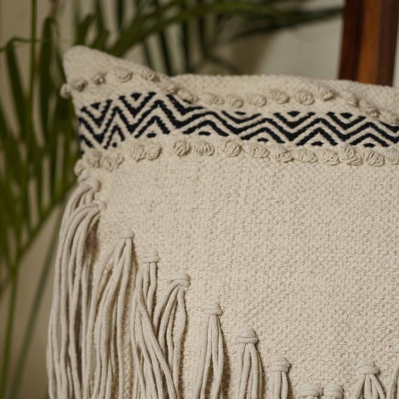 Boho Vibe - Triangle Tassels Cushion Cover