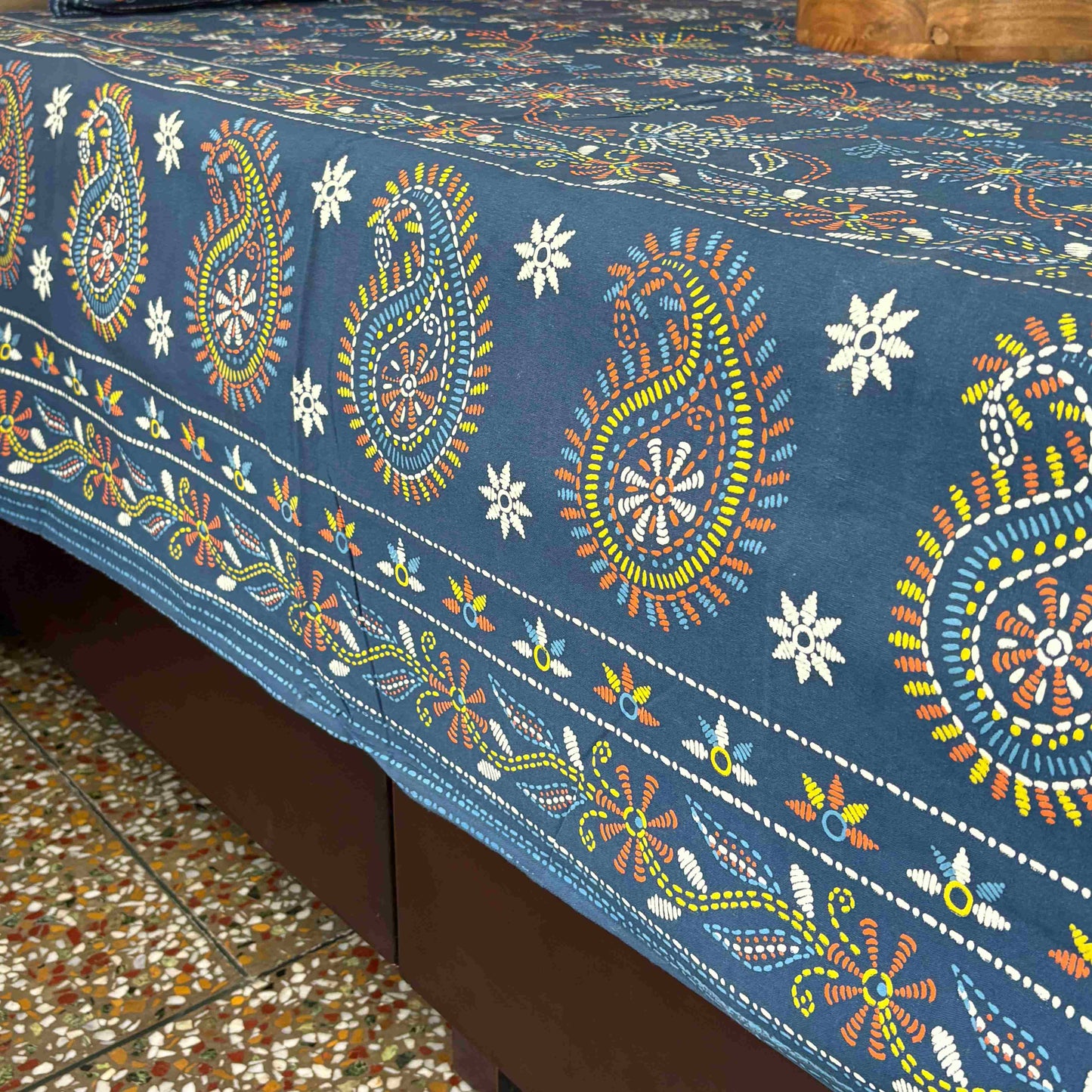Kalamkari Rangeeli - Flat I Fitted Bedsheet (108x108 Inches)