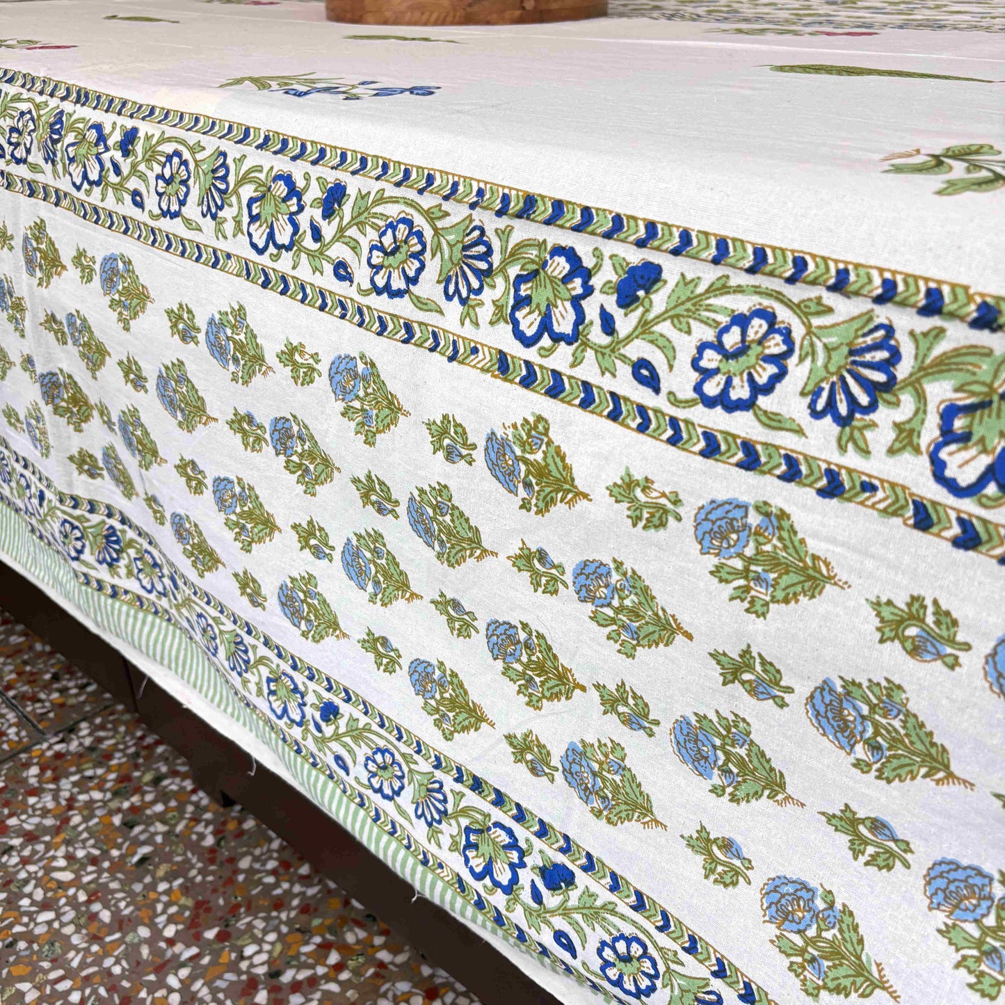 Aafreen Blue:Green - Flat I Fitted Bedsheet (108x108 Inches)